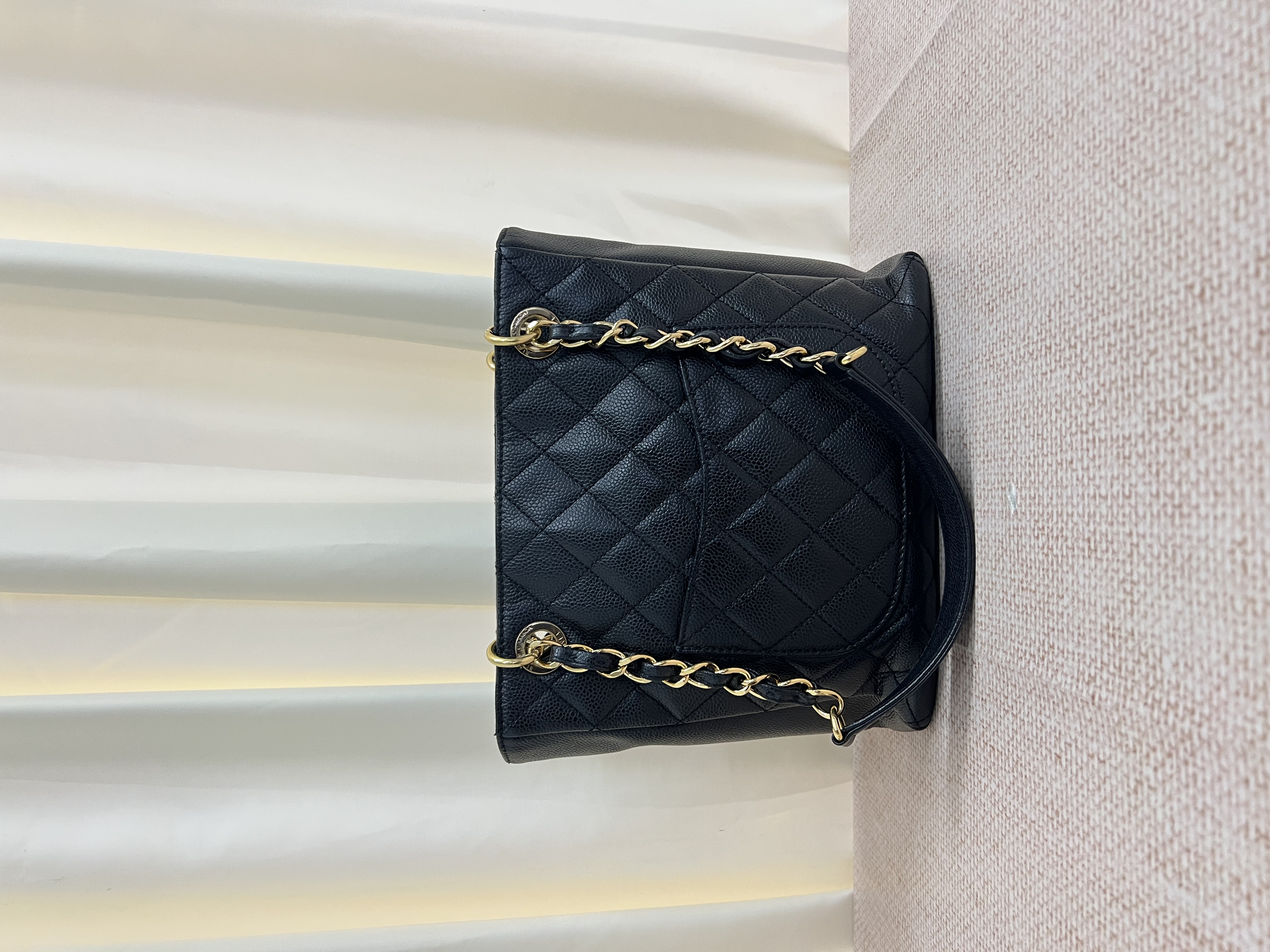 Pre-owned Chanel Petite Shopping Tote / Product Code: 26041711