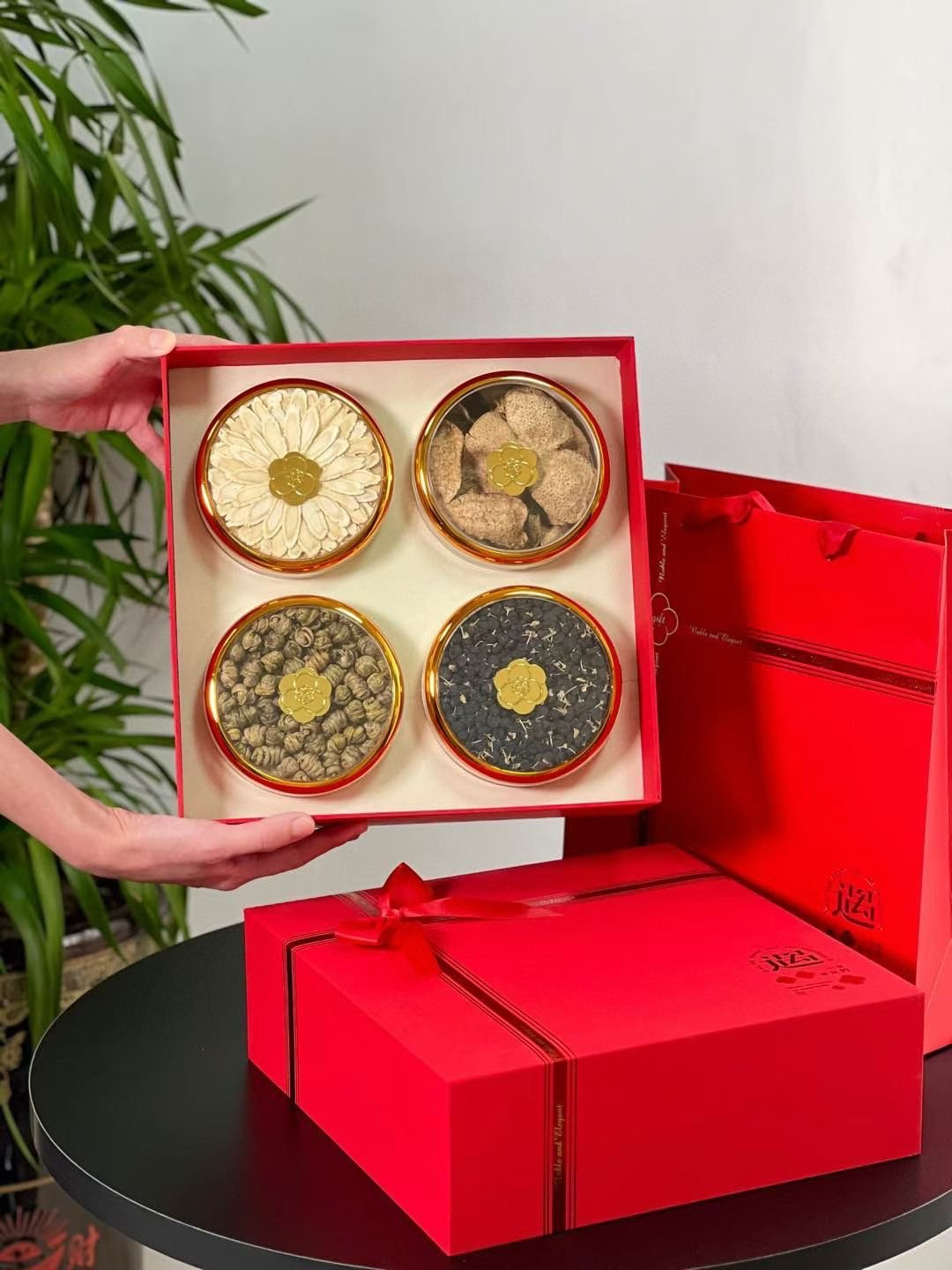  中秋節送禮首選 🎁『禮遇』四拼滋補禮盒，一份禮藏四重心意～​ ✨西洋參+陳皮+石斛+黑枸杞 