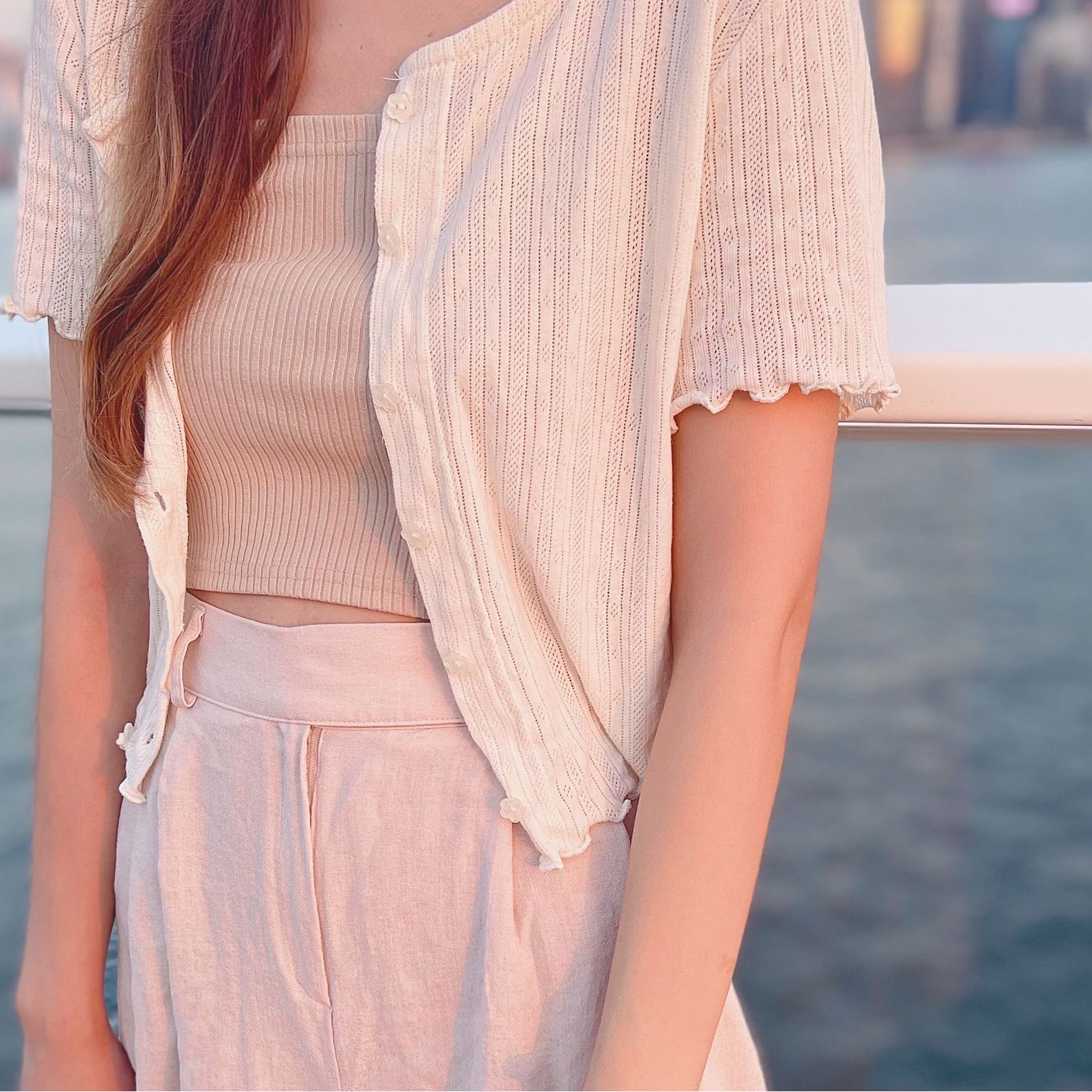 <最後現貨> <KR> ♥︎花花鈕捲邊鏤空cardigan* grey