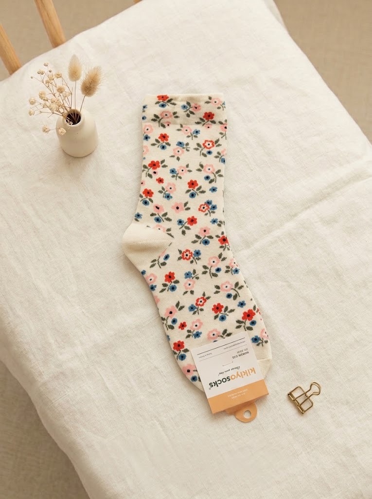 Korean Olive Bloom Women's High Crew Socks