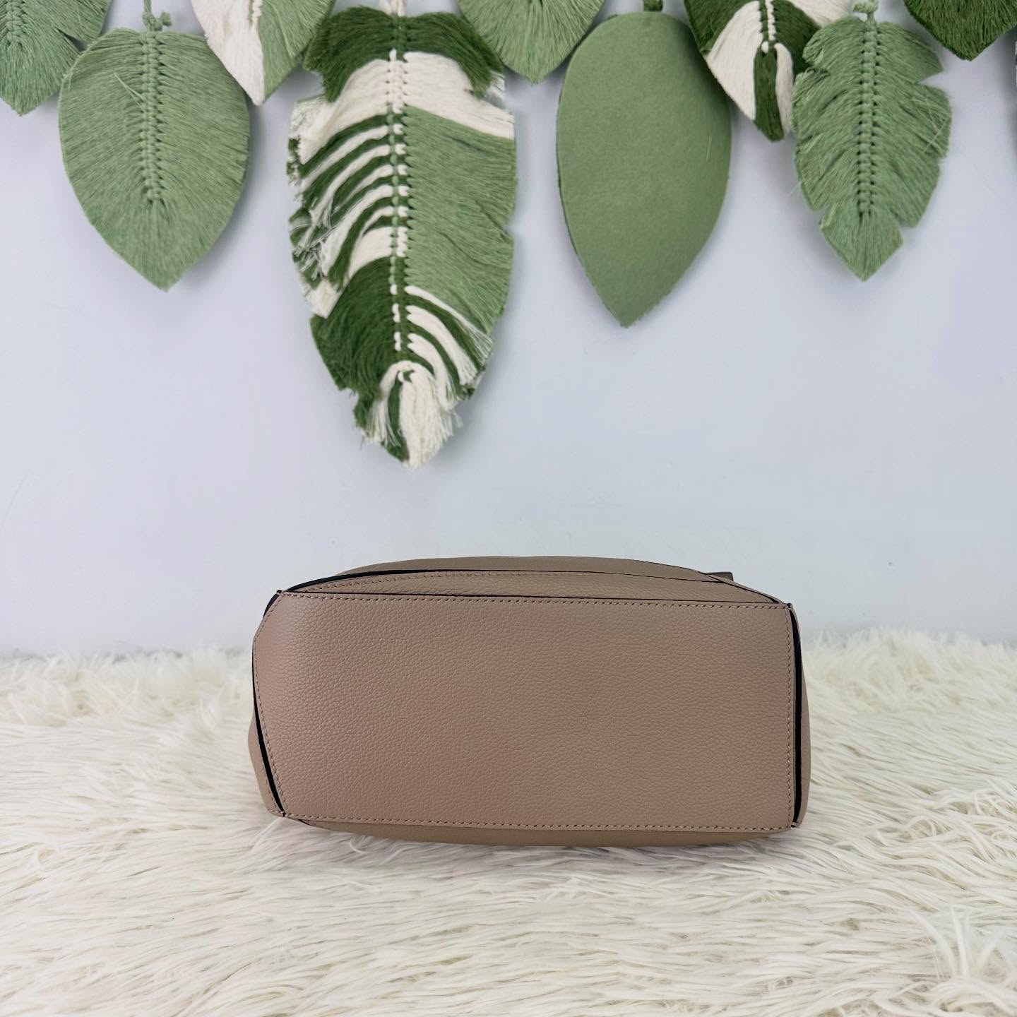 LOEWE🤍PRE OWNED Small Puzzle 沙色 手提單肩斜肩包🤎