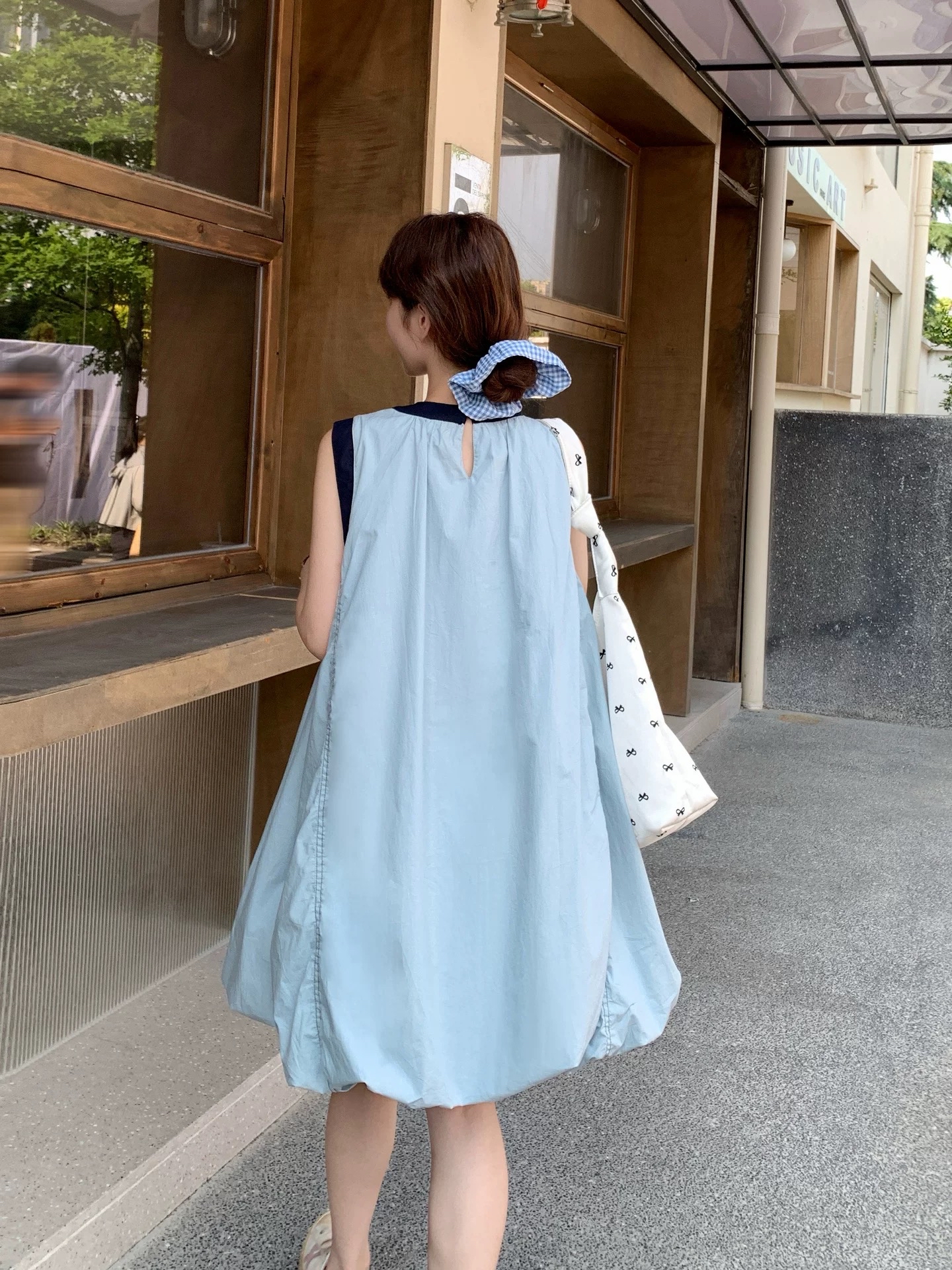 无袖圆领拼色宽松长款花苞裙｜CN02370323BLUE