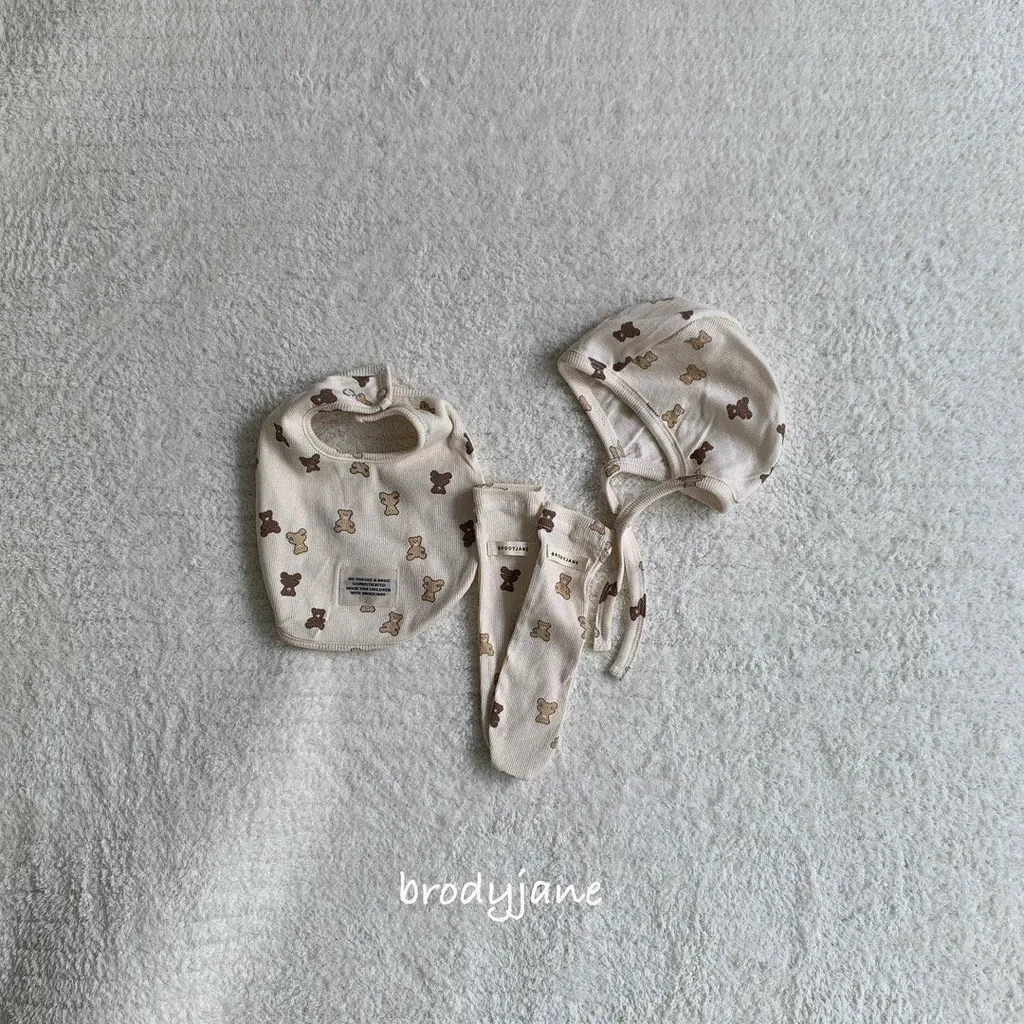 🇰🇷Brodyjane bonnet/bib/socks