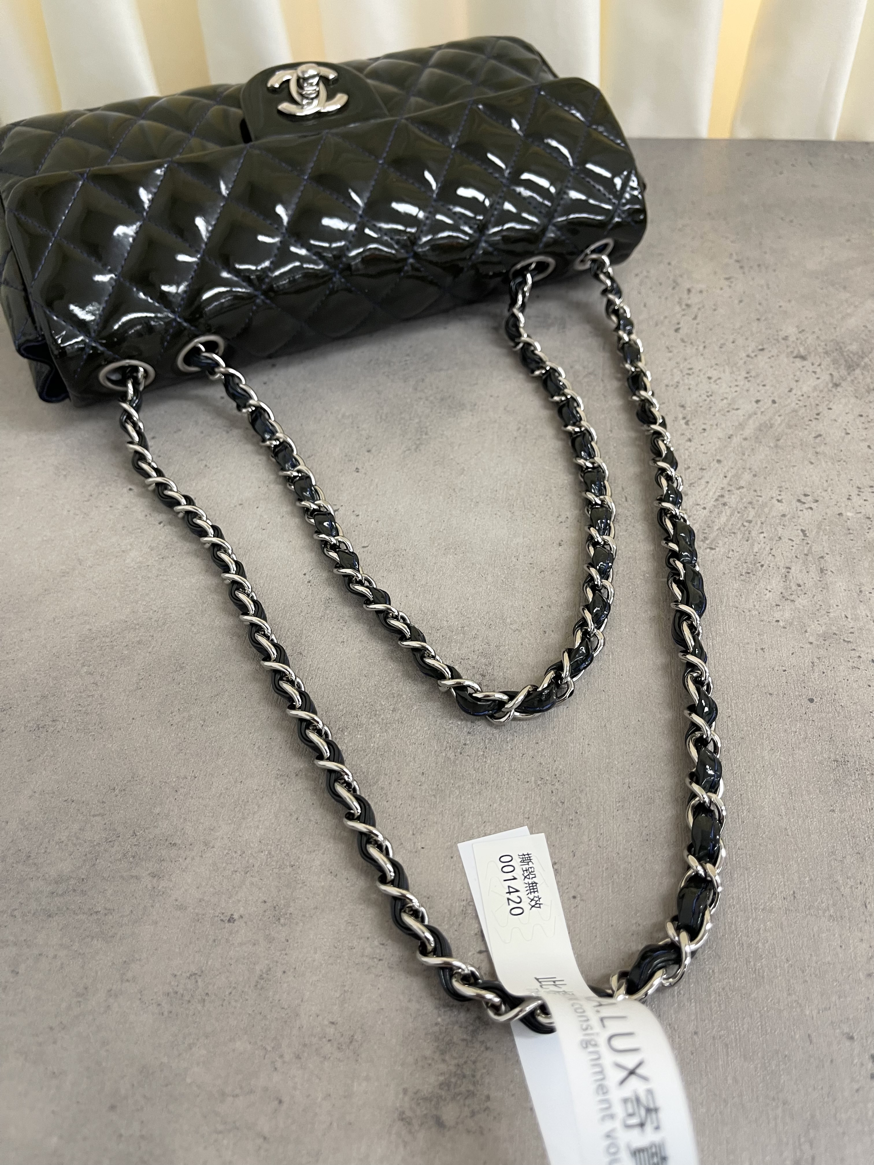 Pre-owned Chanel Patent leather CF/ Product Code: 26012402