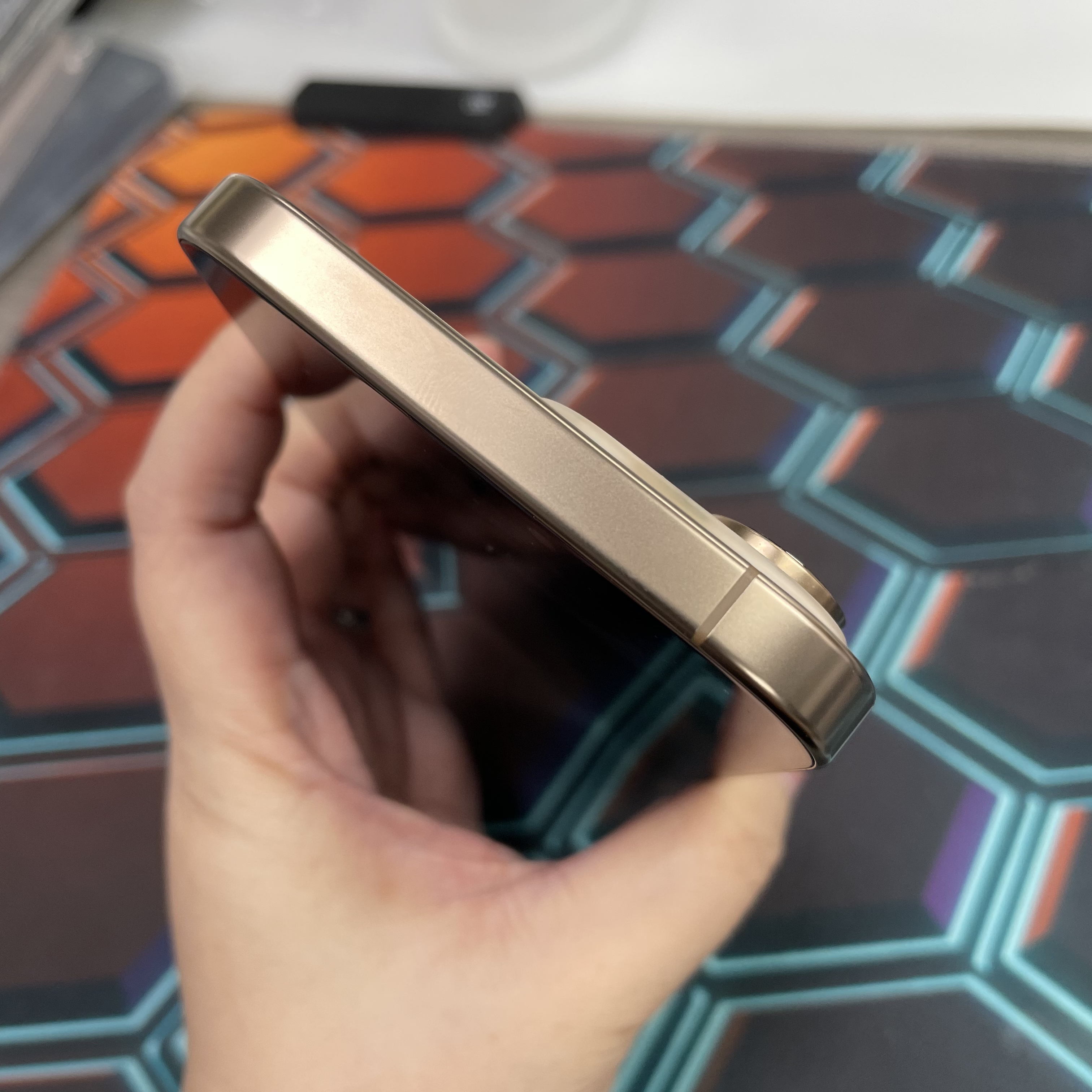 *8053 16 Pro max 完美機 512GB 電89 沙色 gold