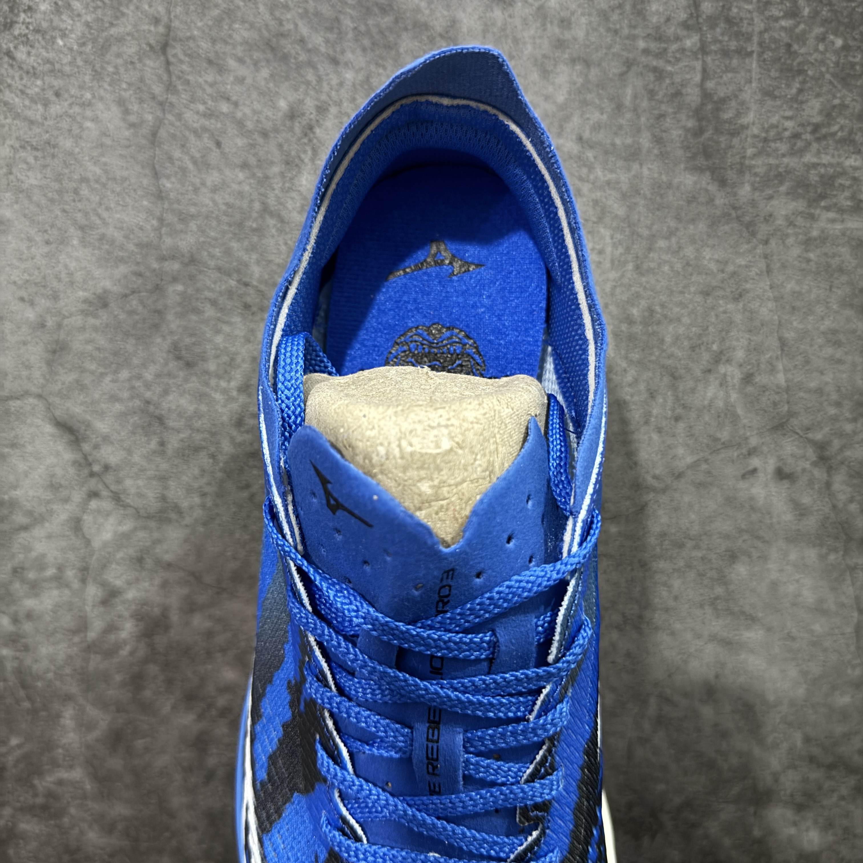 Mizuno Wave Rebellion Pro 3