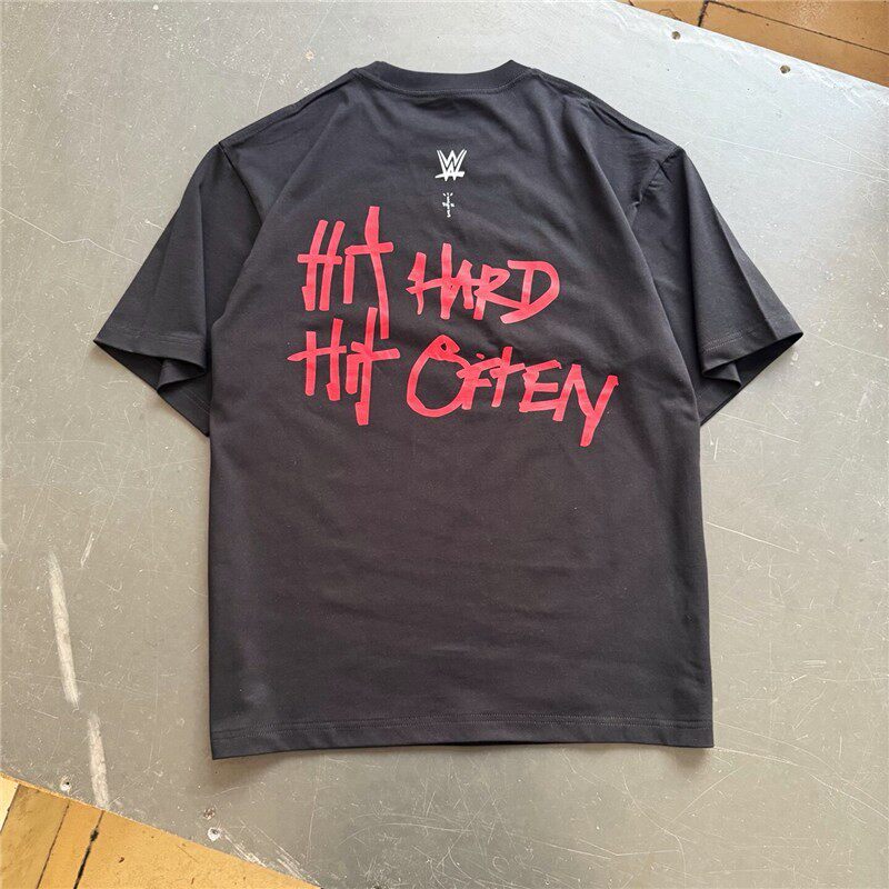 Travis Scott WWE OTC TEE (ROMAN REIGNS) | ヤマダウェブコム