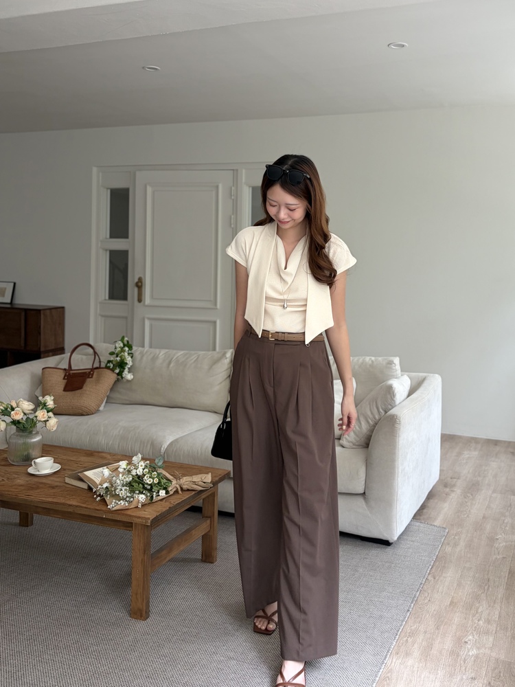 The Daily Tie Detail Top (Cream)