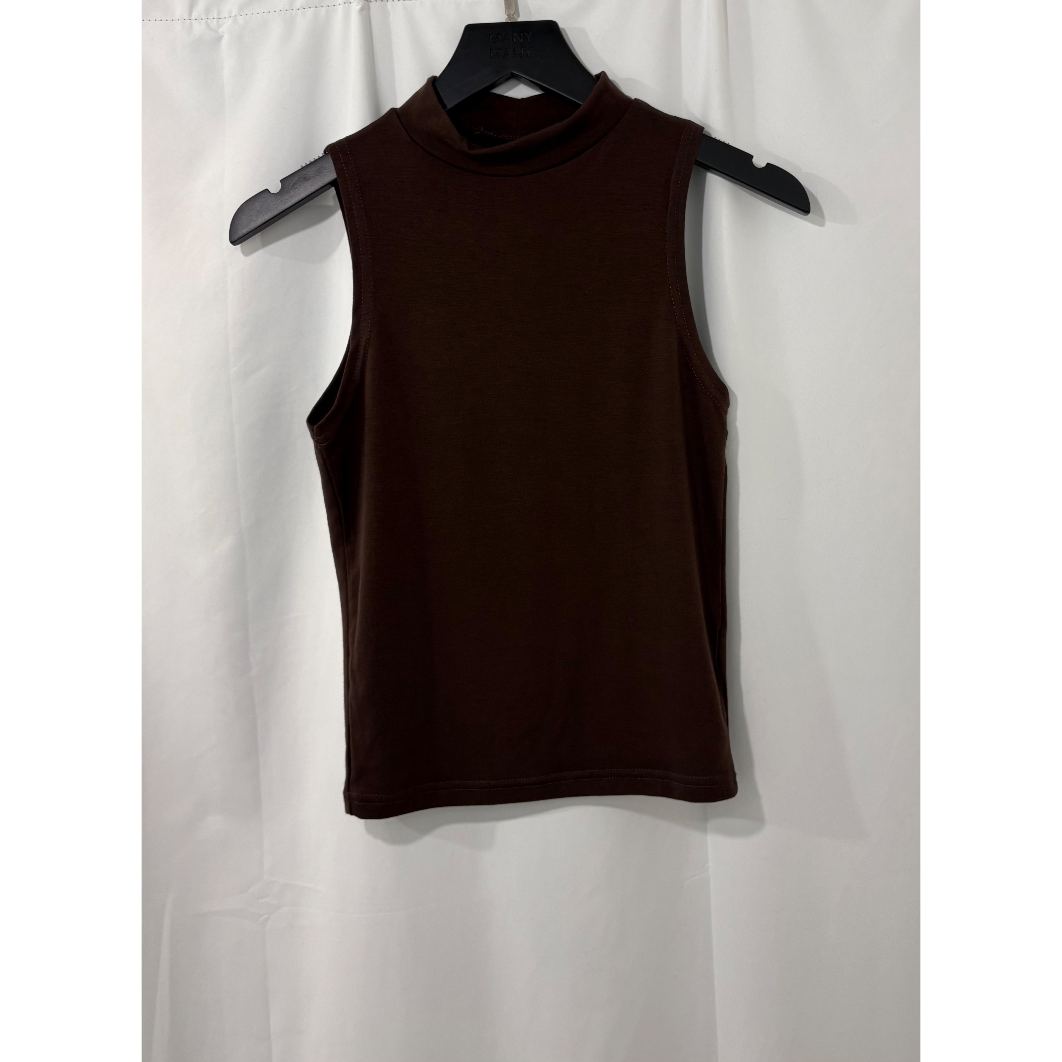 優惠價10月3截單🤎2609M《MOCK NECK VEST》