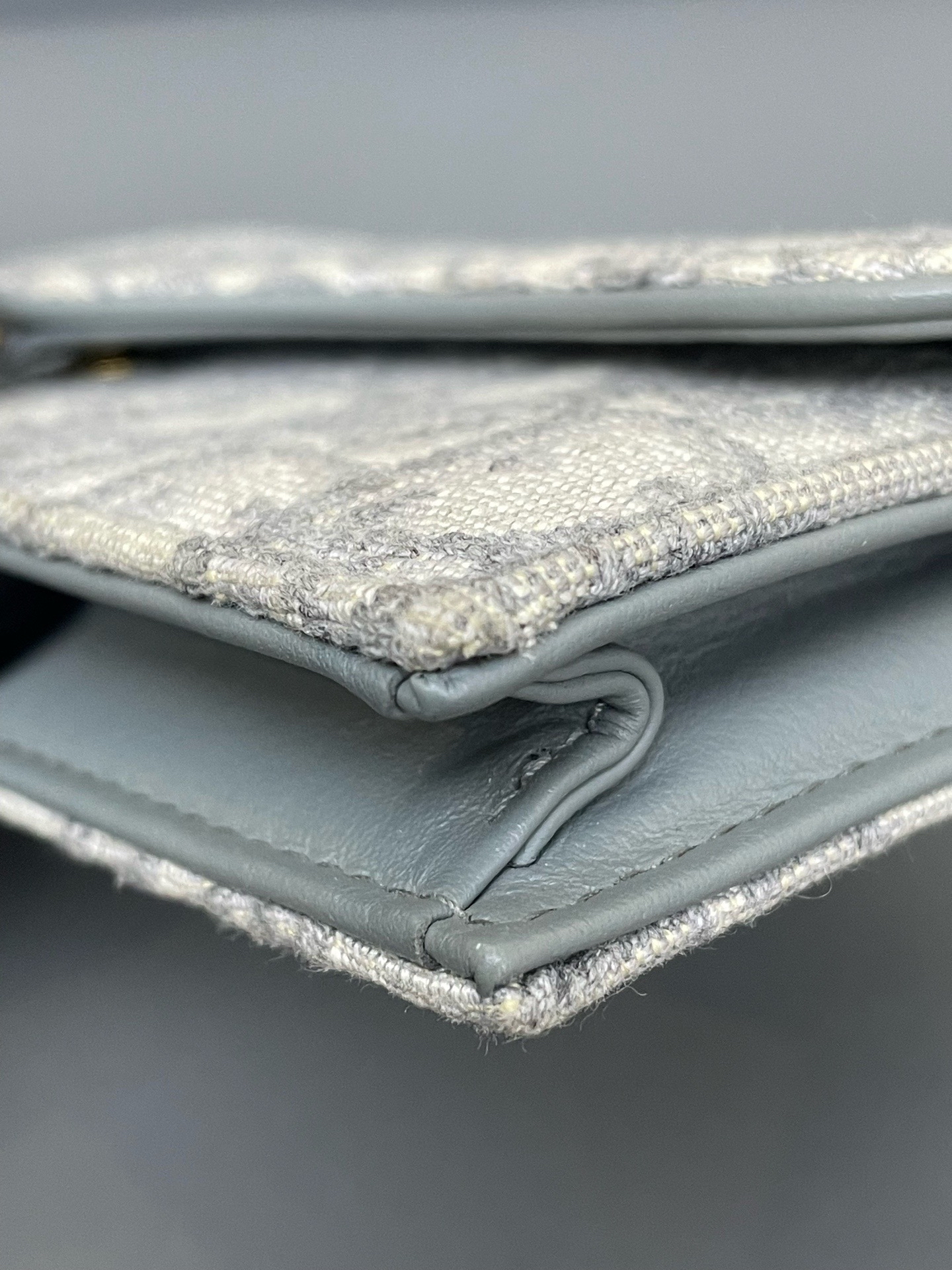 【預訂貨品】Dior經典灰色帆布卡包