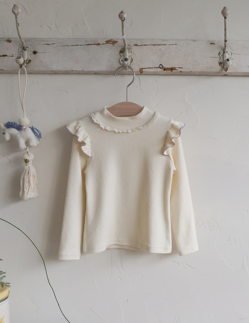 FLO | frill tee