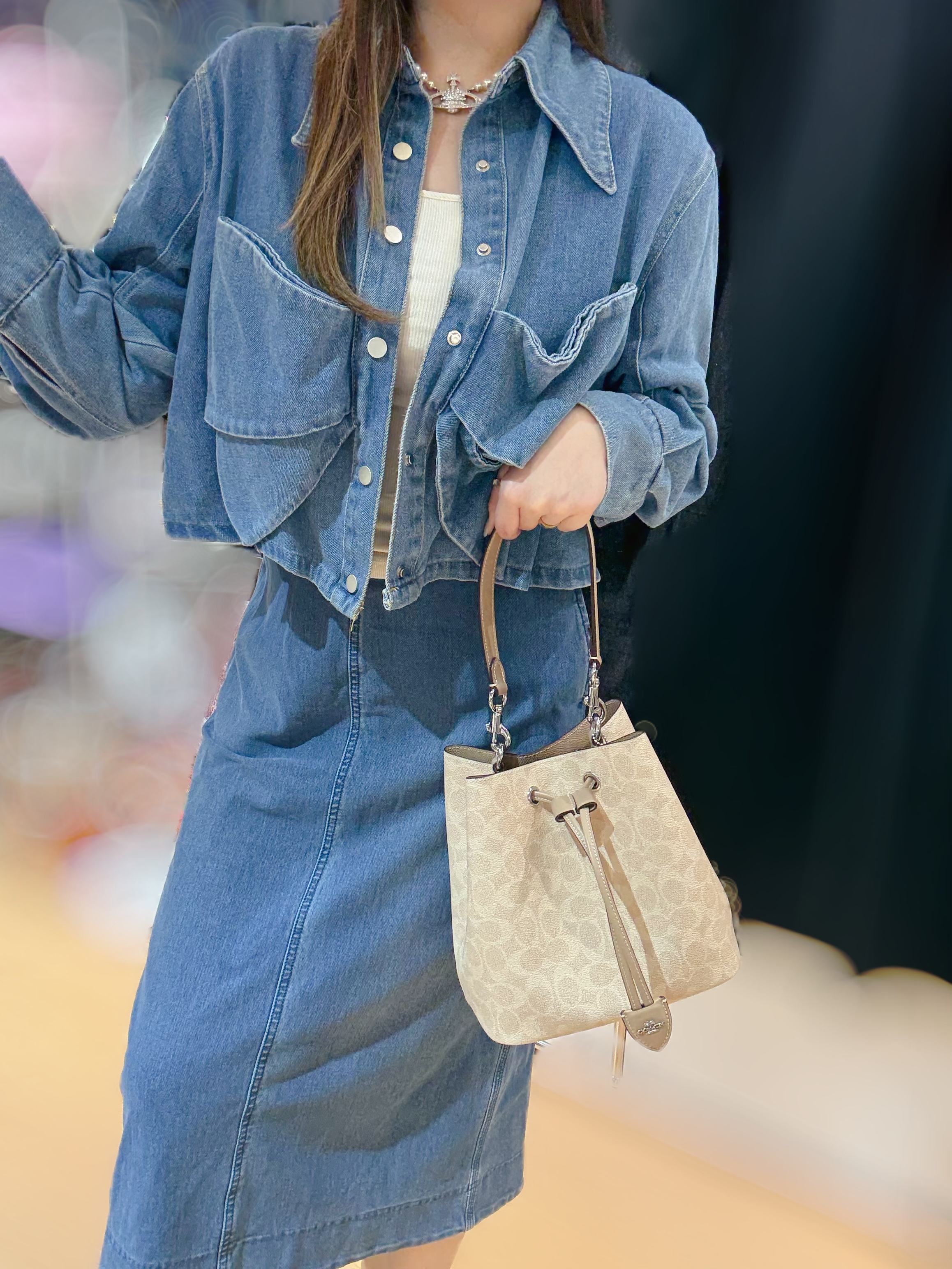 Coach Rowan bucket milk tea/m