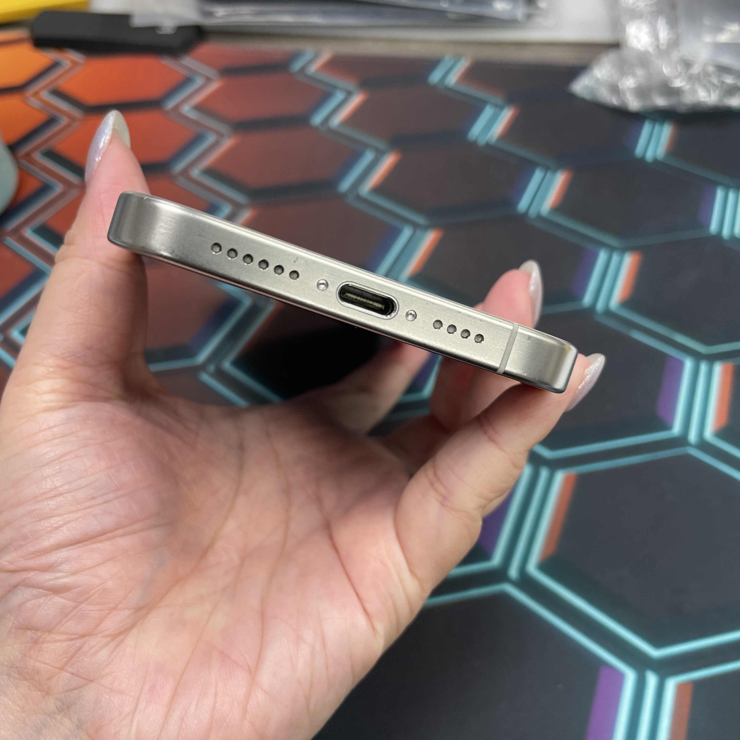*6975 15 Pro max 勁靚機 256GB 電86 白色 white