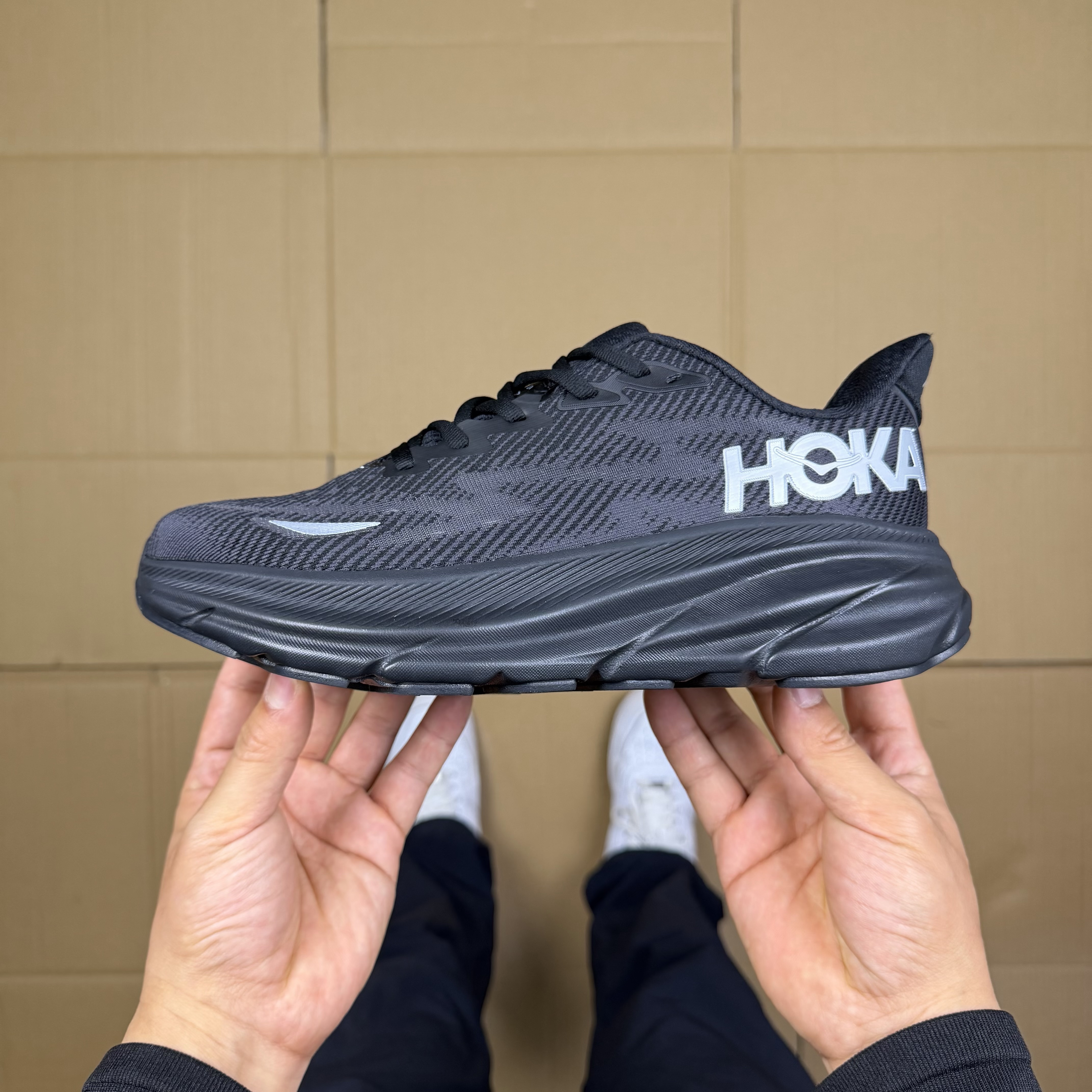 Hoka Clifton 9