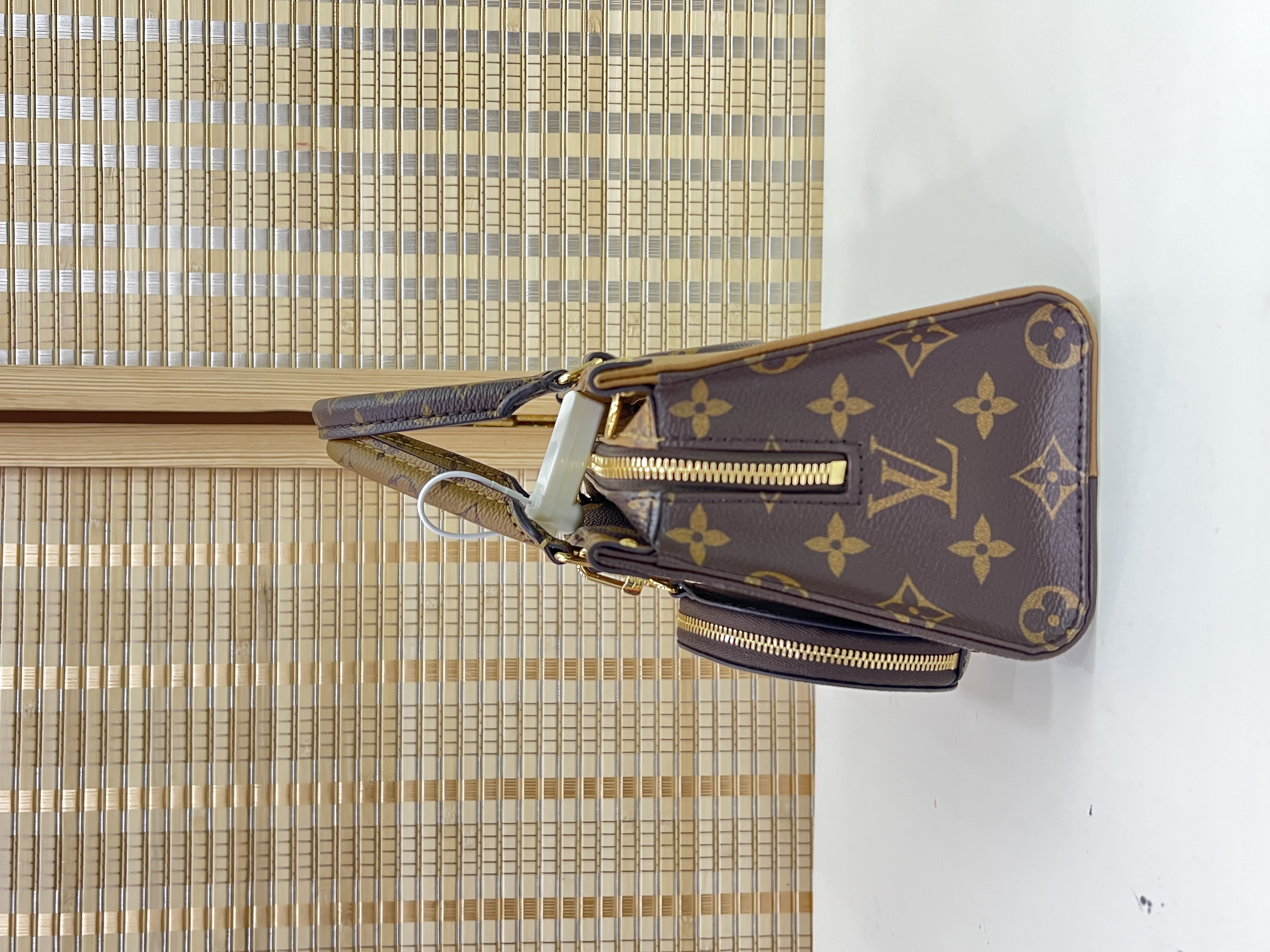 直播貨品 |  [1個-$100 2個-$300］GG52