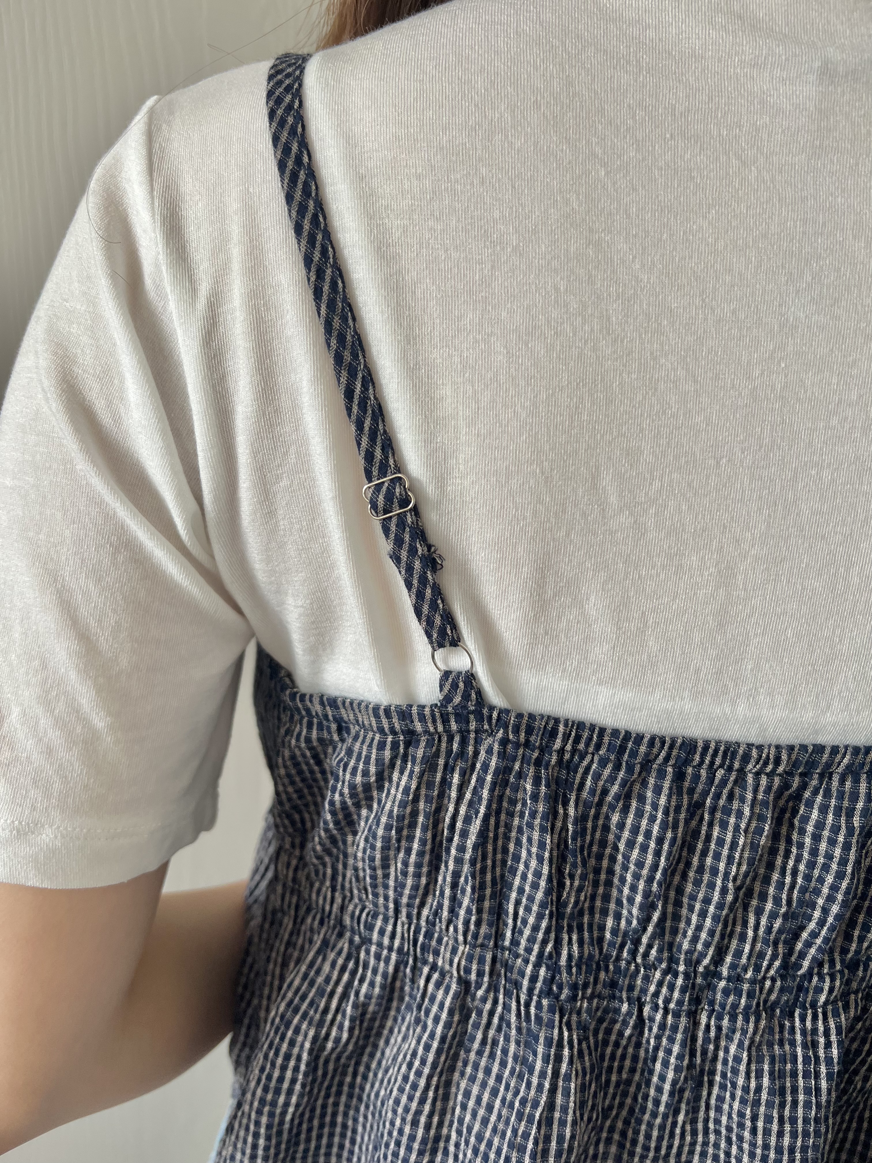 雙結皺皺格紋外搭背心 現貨