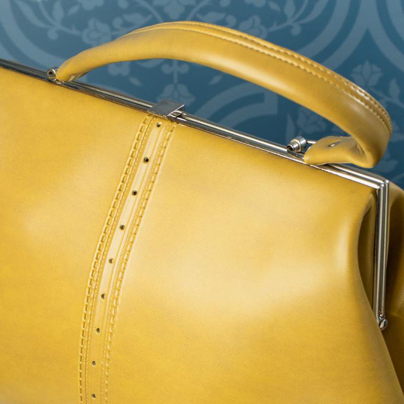 Vintage c.a. 1960s Faux Large Mustard Yellow Large Handbag Shoulder Bag (NA0730)