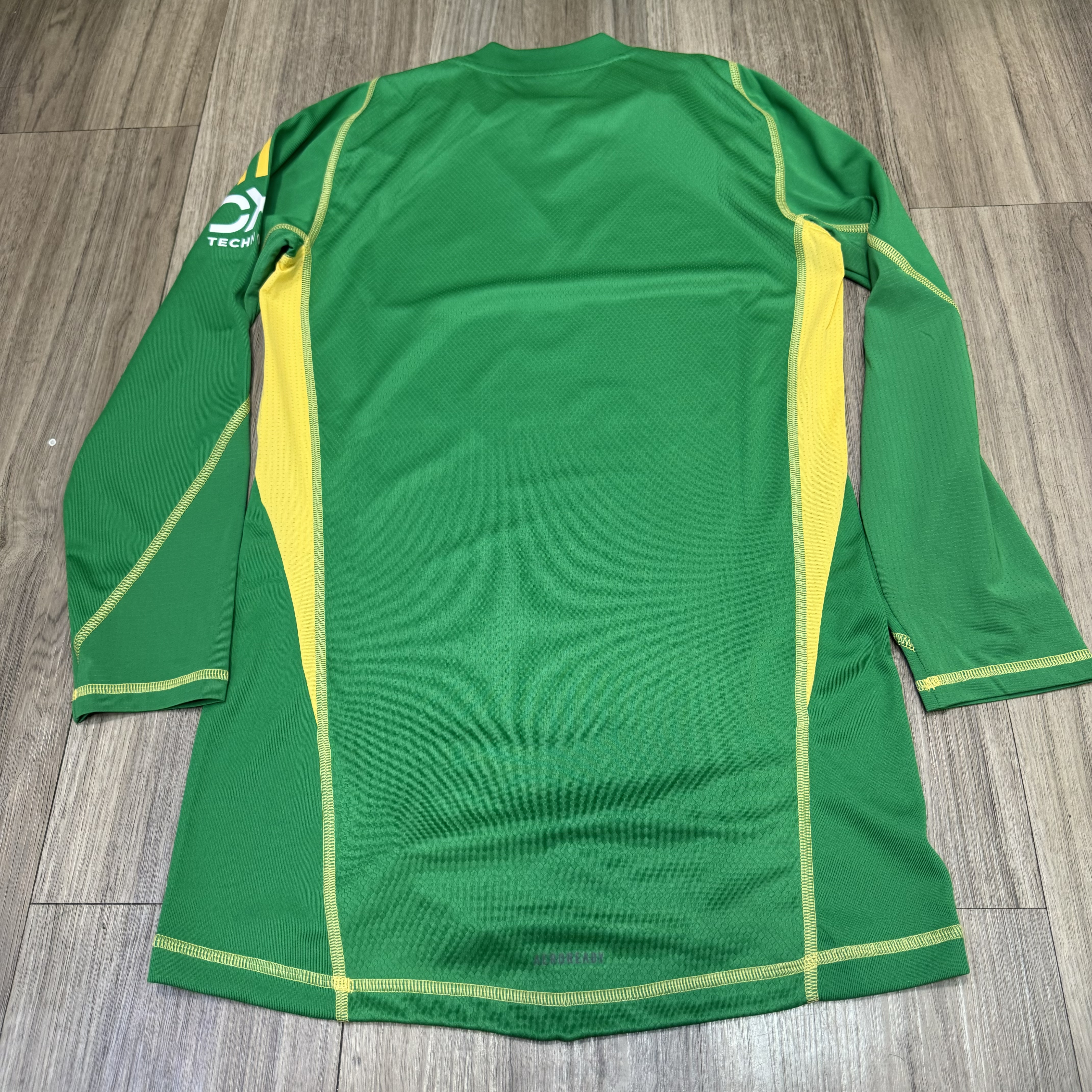 Manchester United 24/25 player issue goalkeeper shirt