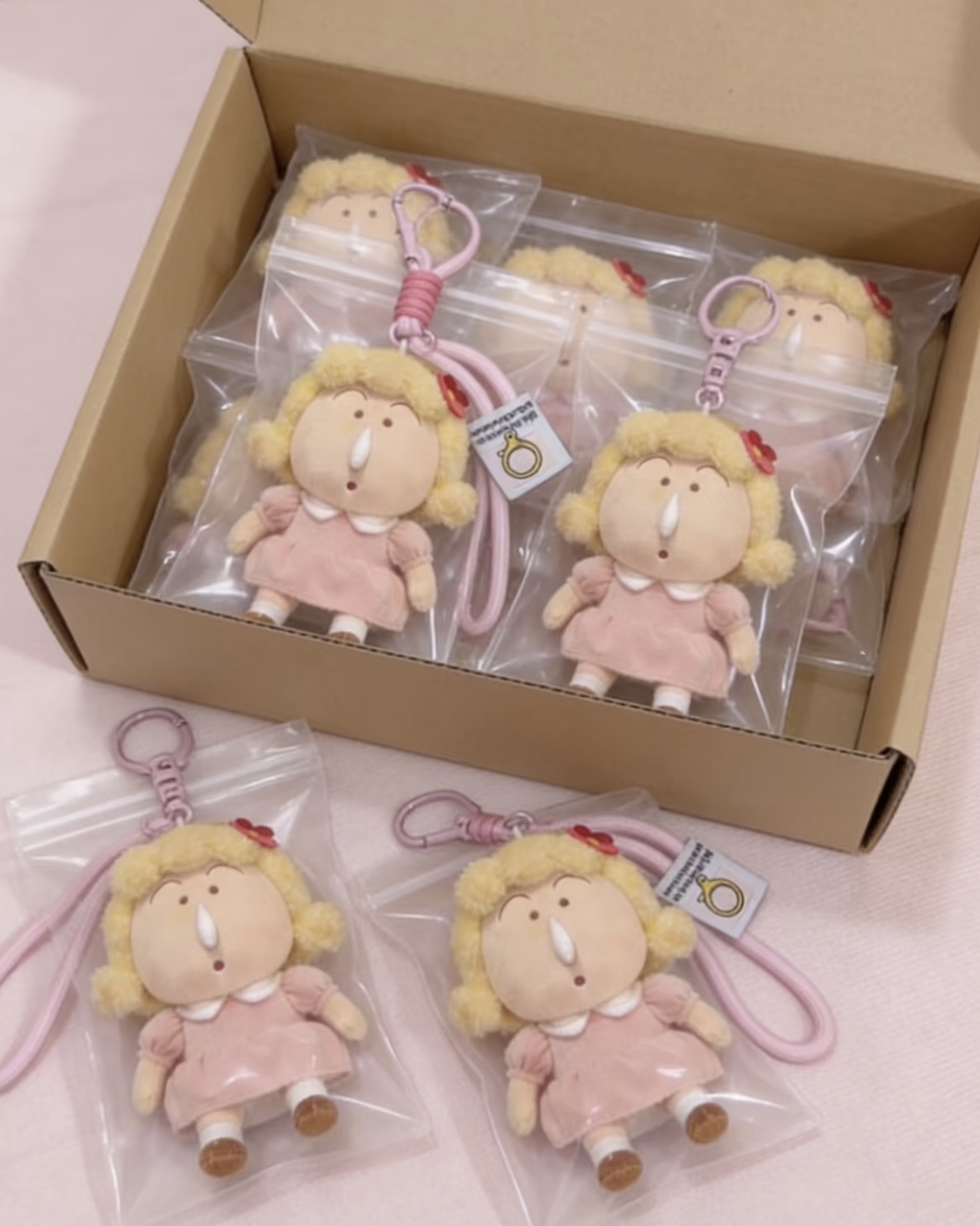 放空系金髮洋裝呆呆妹掛件