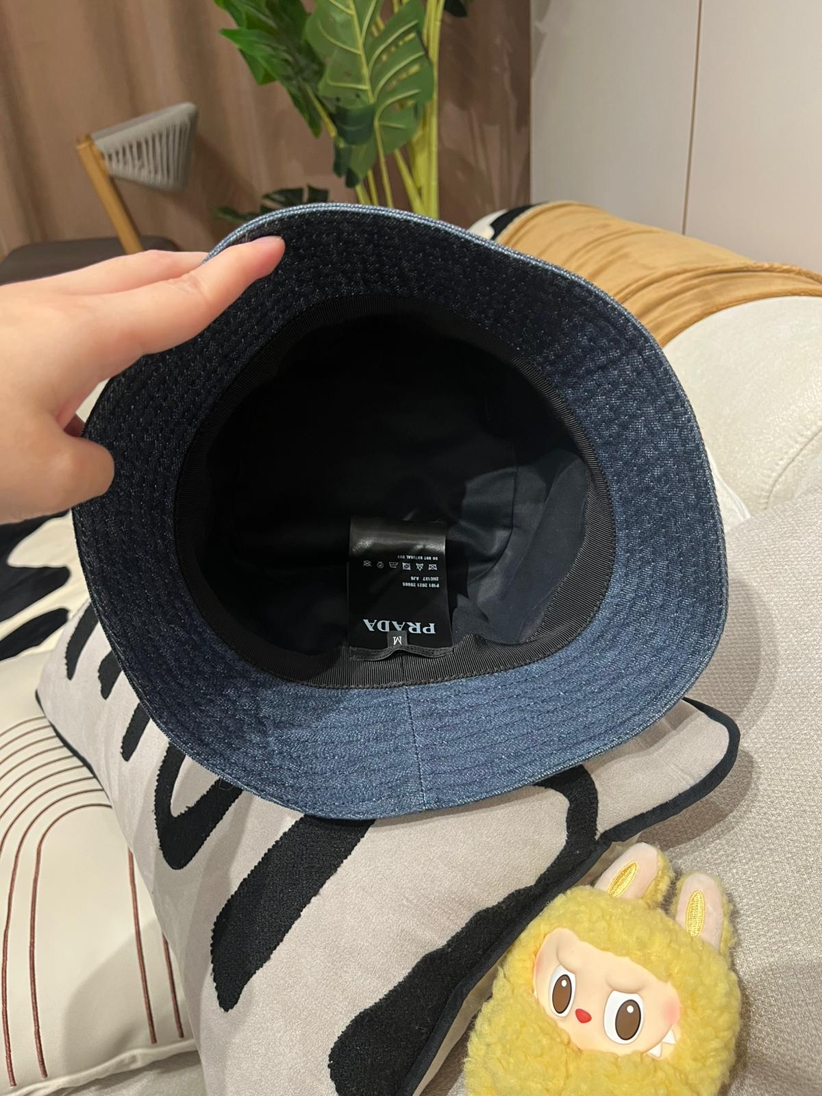 Prada bucket hat M denim  100%Authentic, 99%new