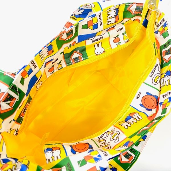 miffy 格仔 膠面 拉鏈 手挽袋 MFAP505