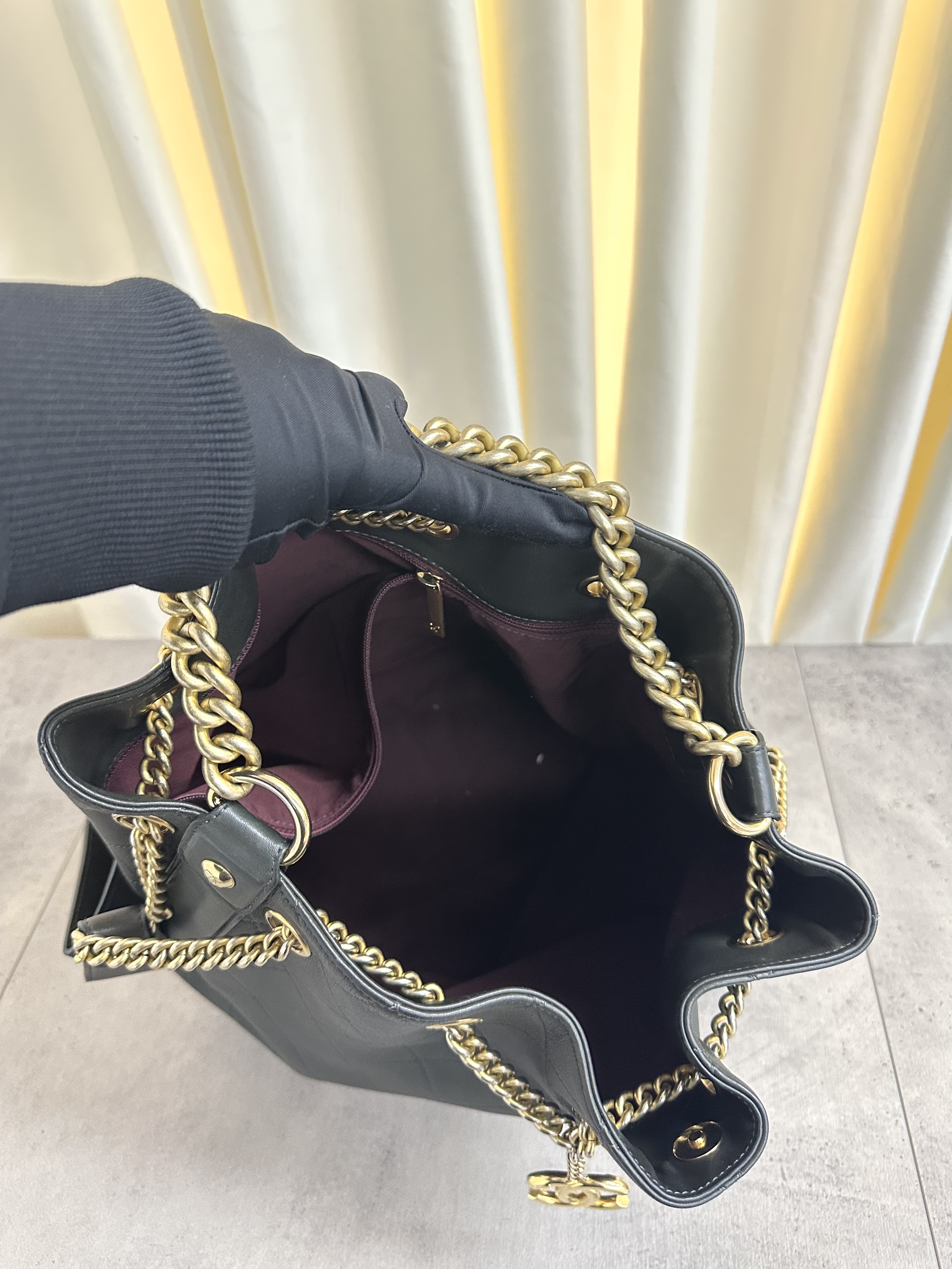 Pre-owned Chanel On My Shoulder / Product Code: 26012301