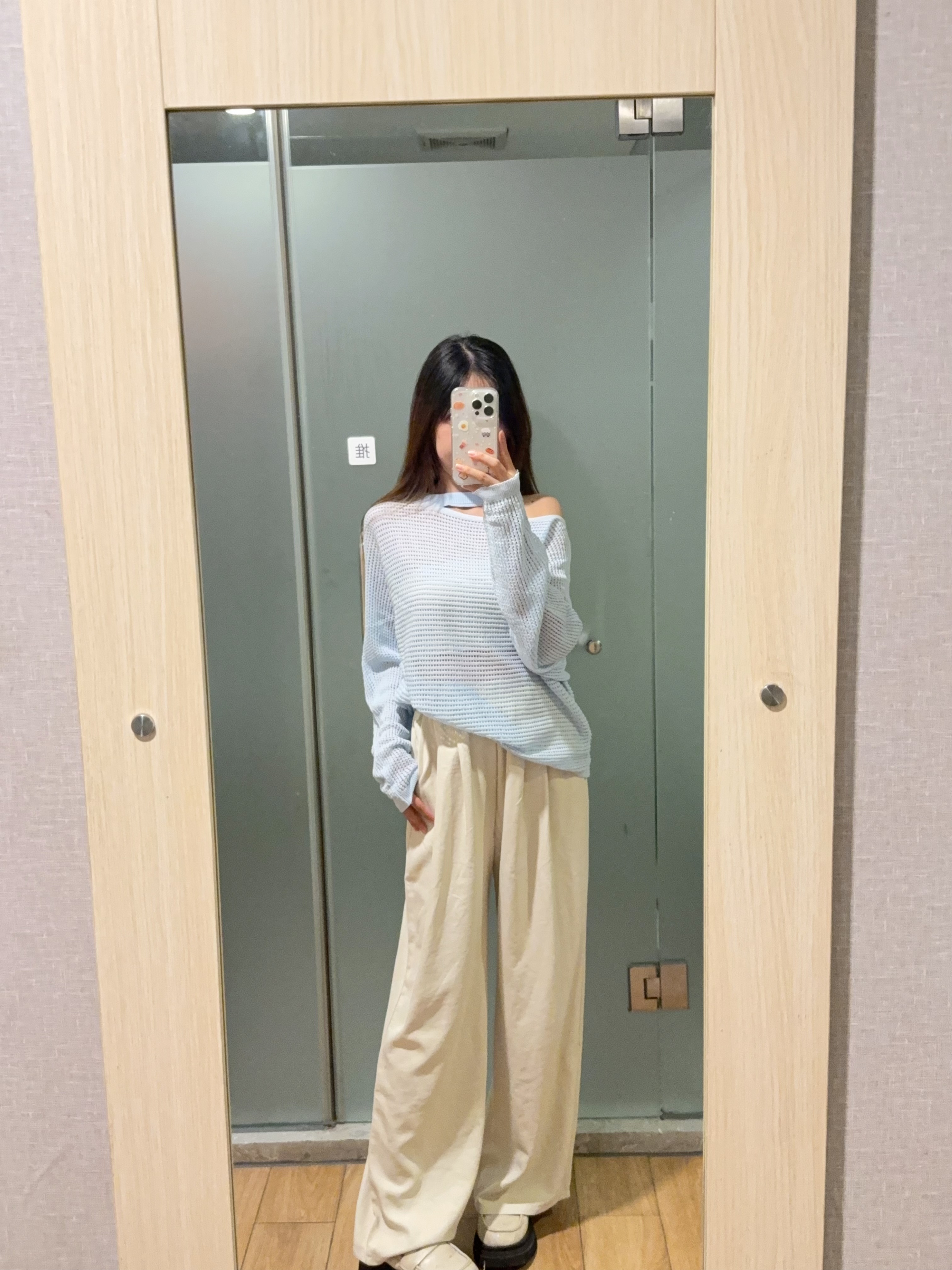 气质挂脖露肩镂空长袖上衣R2977