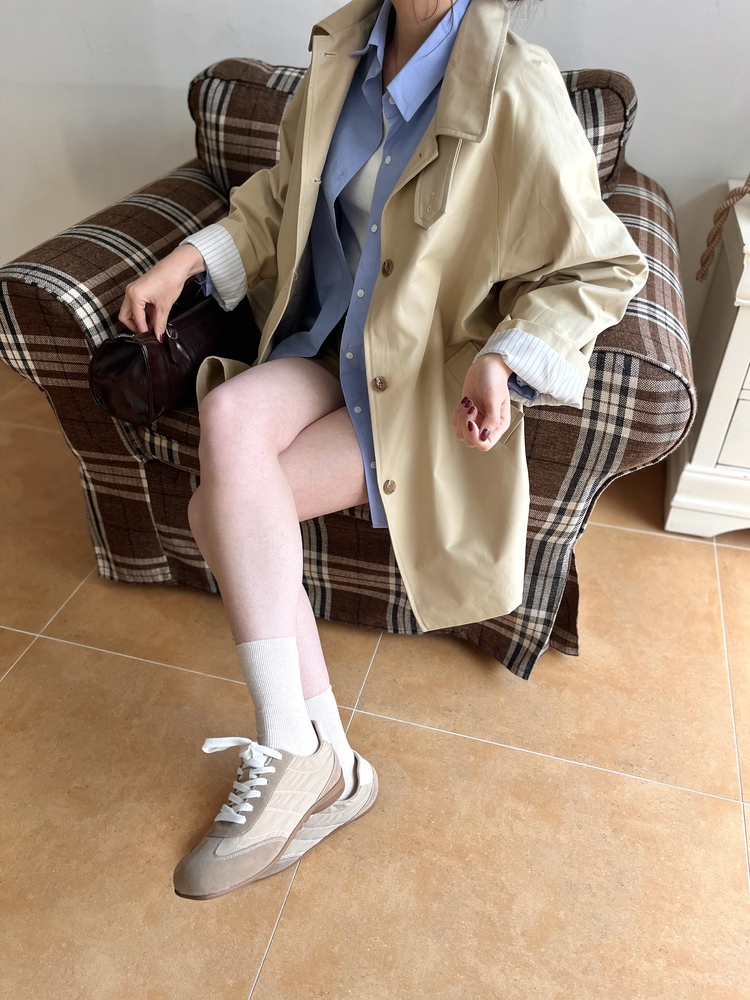 Classic Belt-Loop Shorts (Khaki)