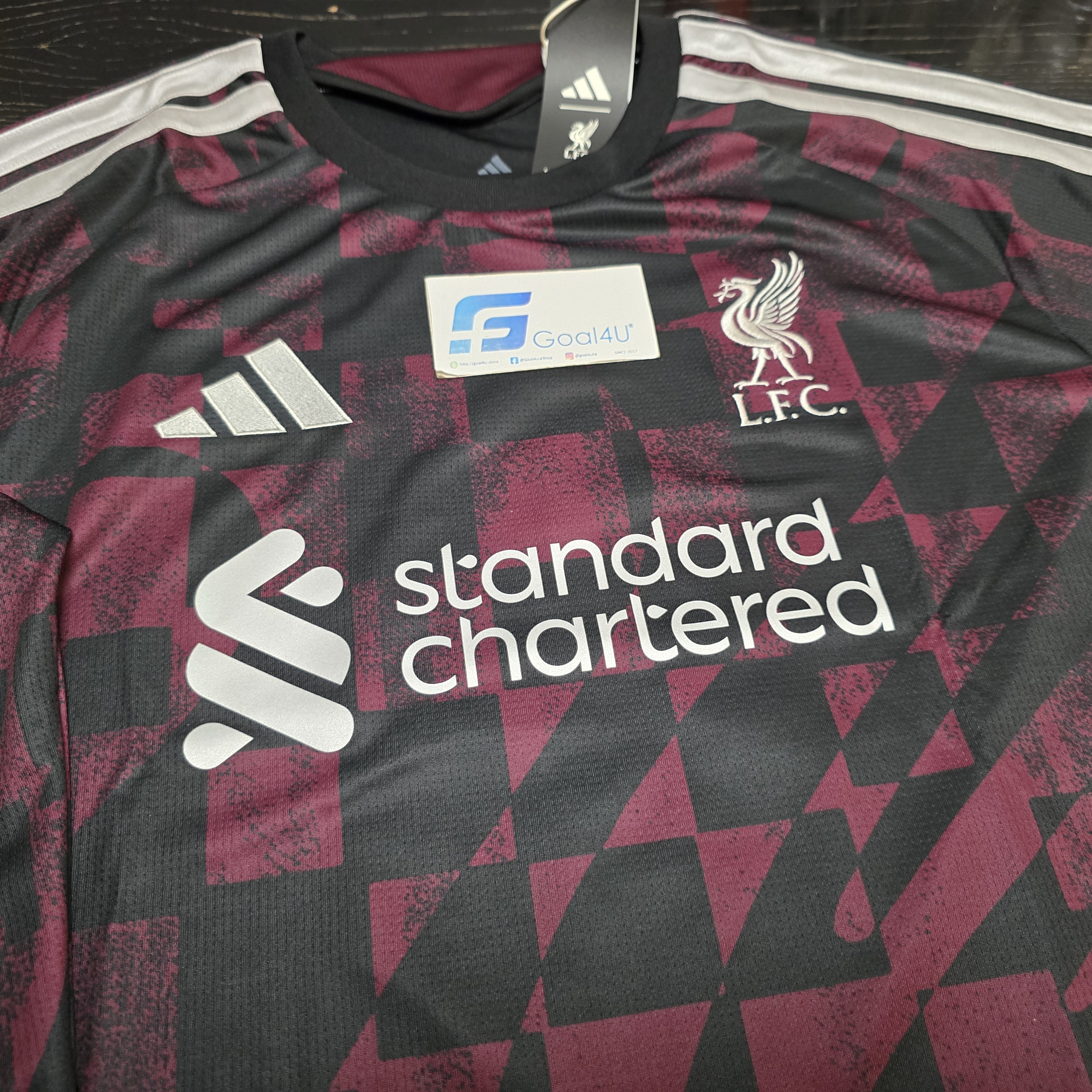 🚩Kop的旗海震撼 Adidas Liverpool 利物浦 2026-27 三客長袖球迷版球衣 (可加印字章) KB8283