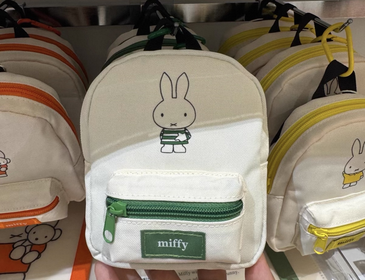 （預訂會員優惠）miffy書包仔連登山扣吊飾