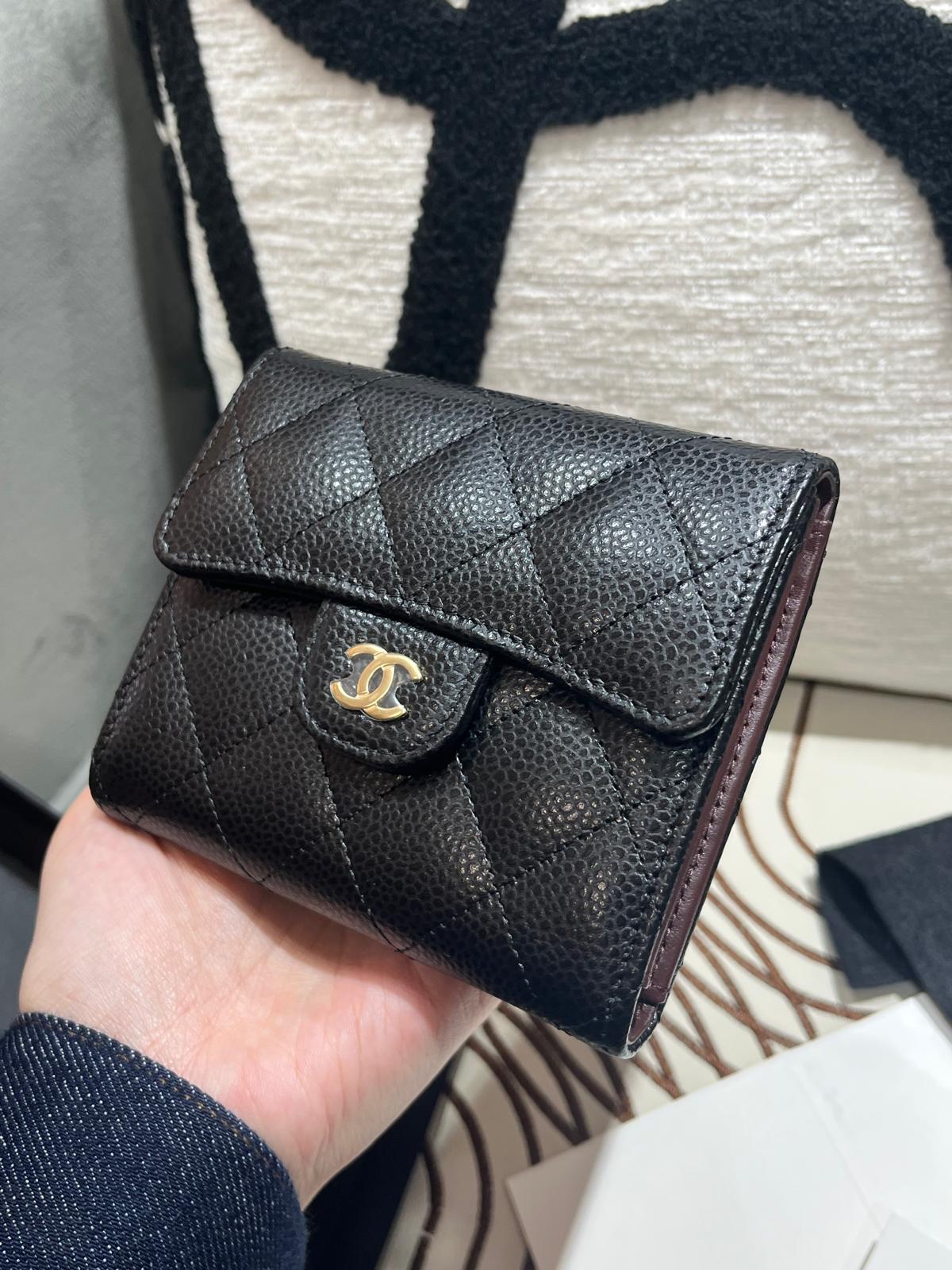 全新 Chanel Classic Flap Wallet 黑色魚子醬牛皮金扣 100%Authentic, Brand New 全新 ✅收據✅晶片✅Dust Bao✅Box