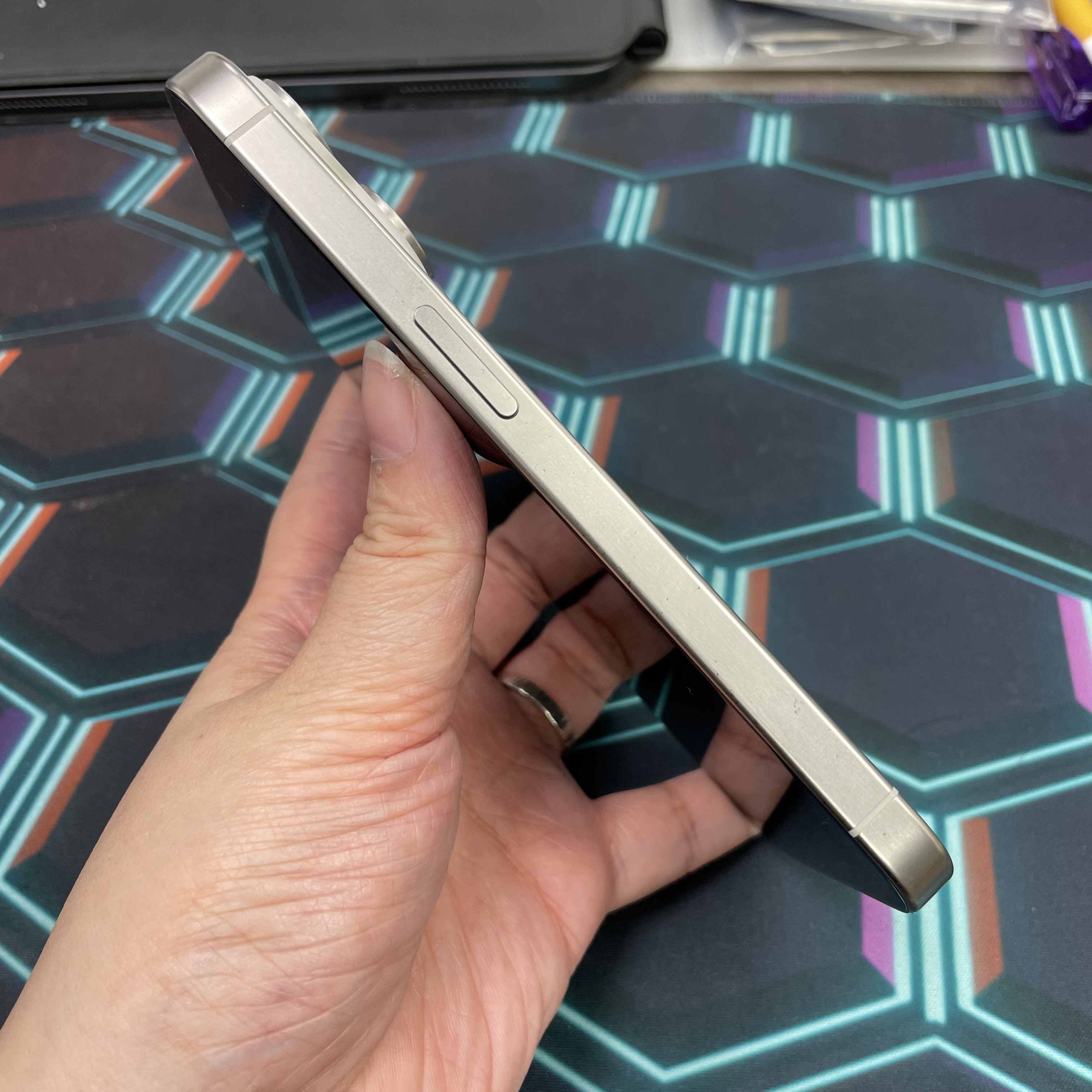 *8122 15 pro 勁靚機 512GB 電86 白色 white