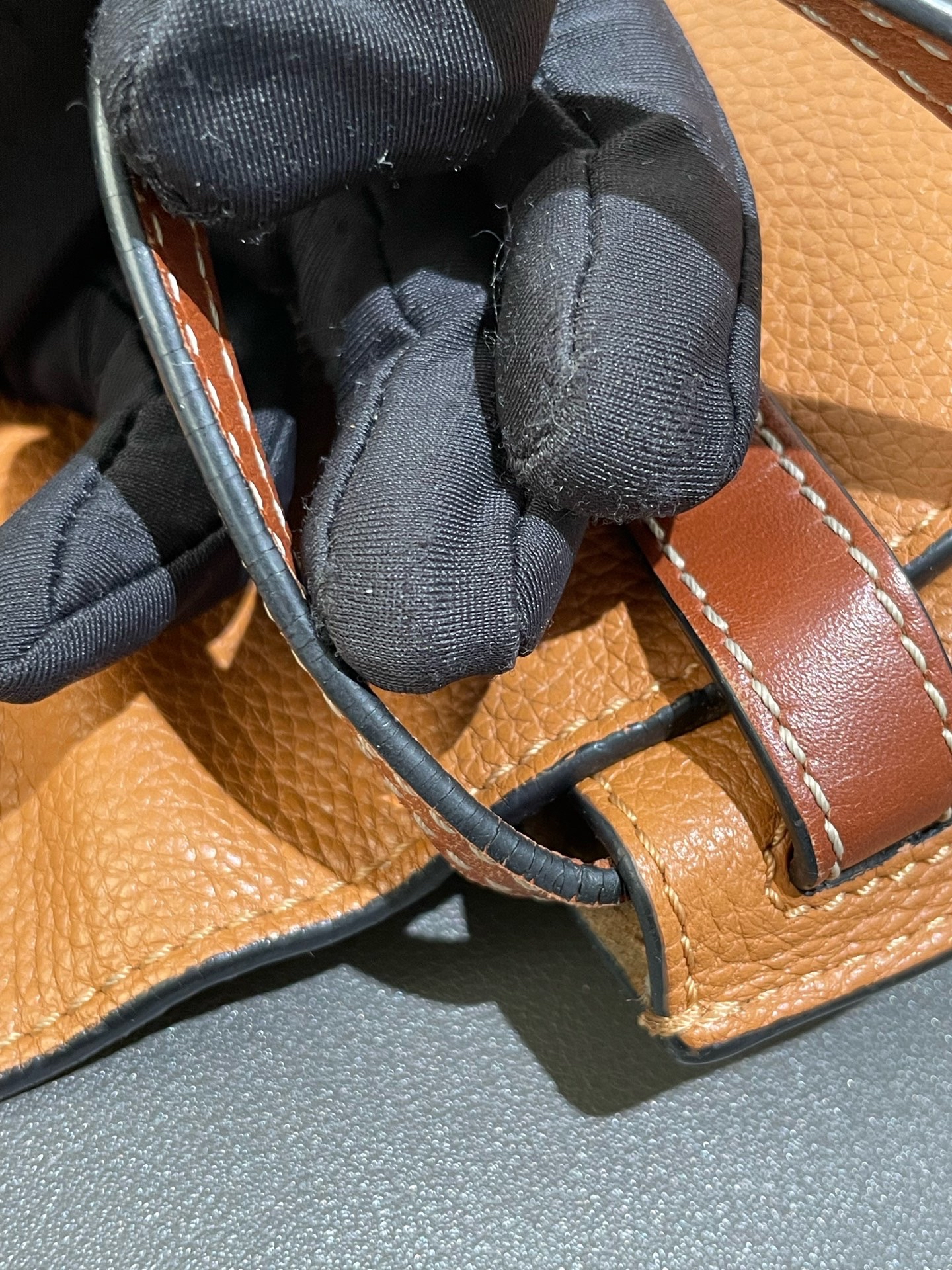 【預訂貨品】Loewe gate mini焦糖色