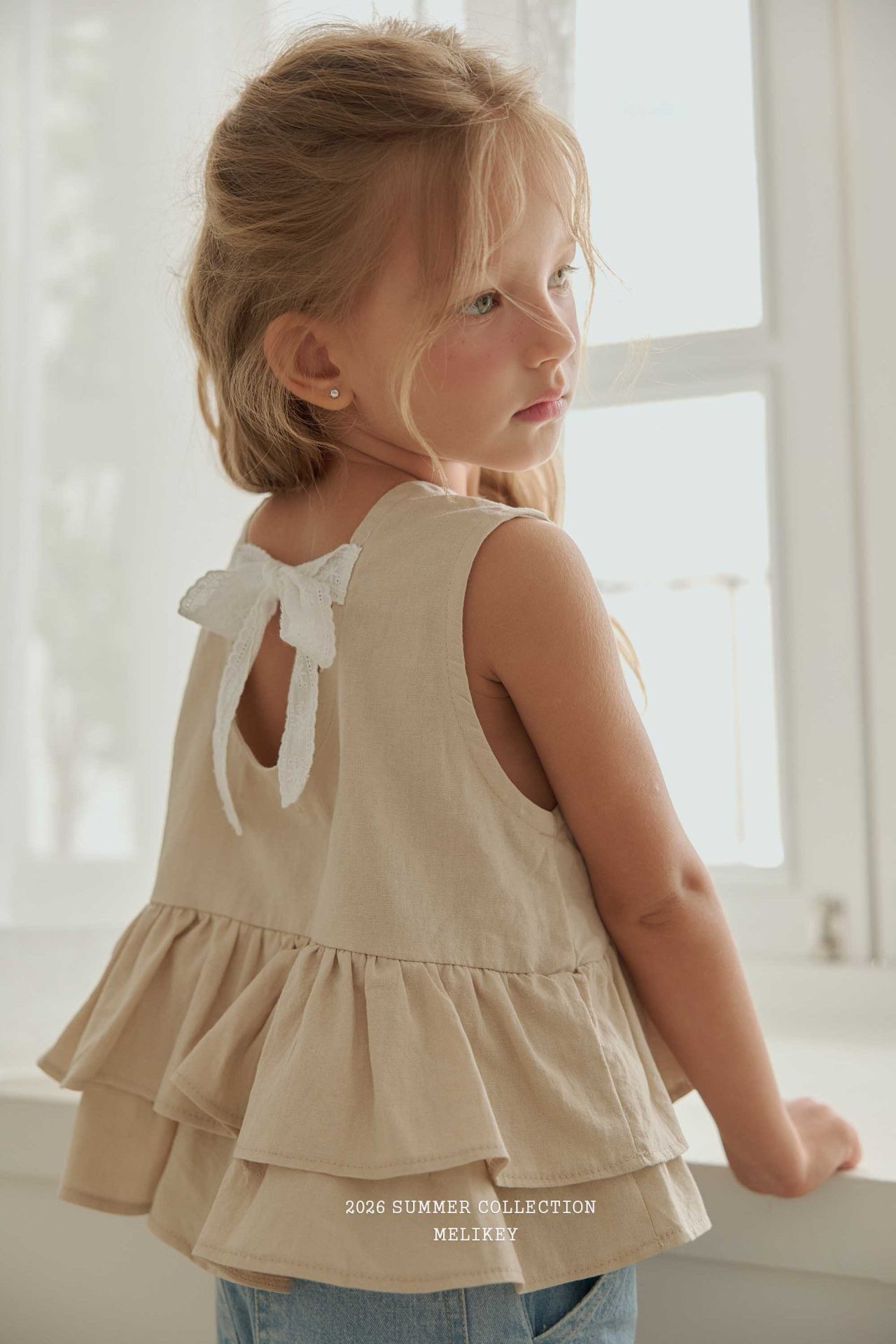Ruffle Top / 闊身牛仔褲