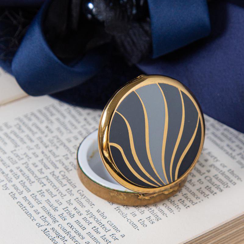 England Stratton Art Deco Inspired Pattern Pillbox (AC228)