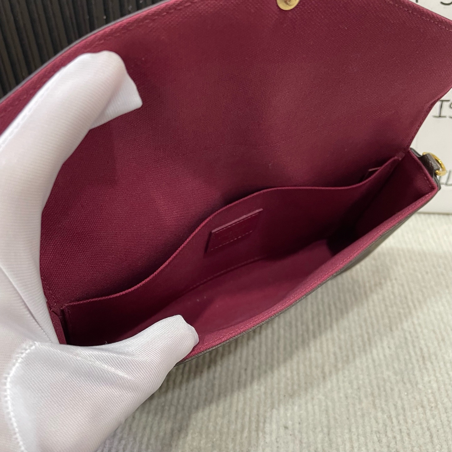 【預訂貨品】 LV 老花三合一 