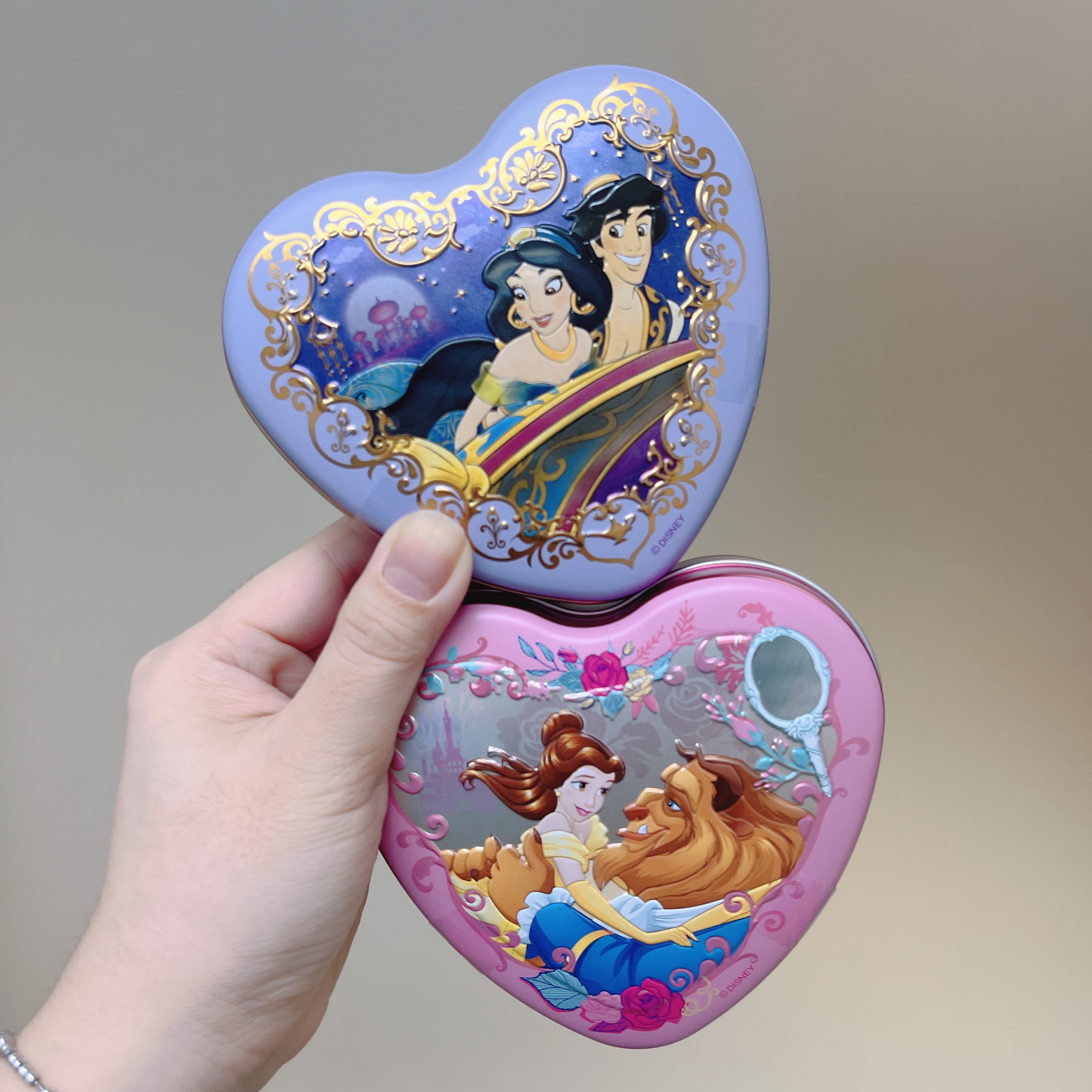 日本現貨/預訂📍東京迪士尼公主圖案心心鐵盒軟糖