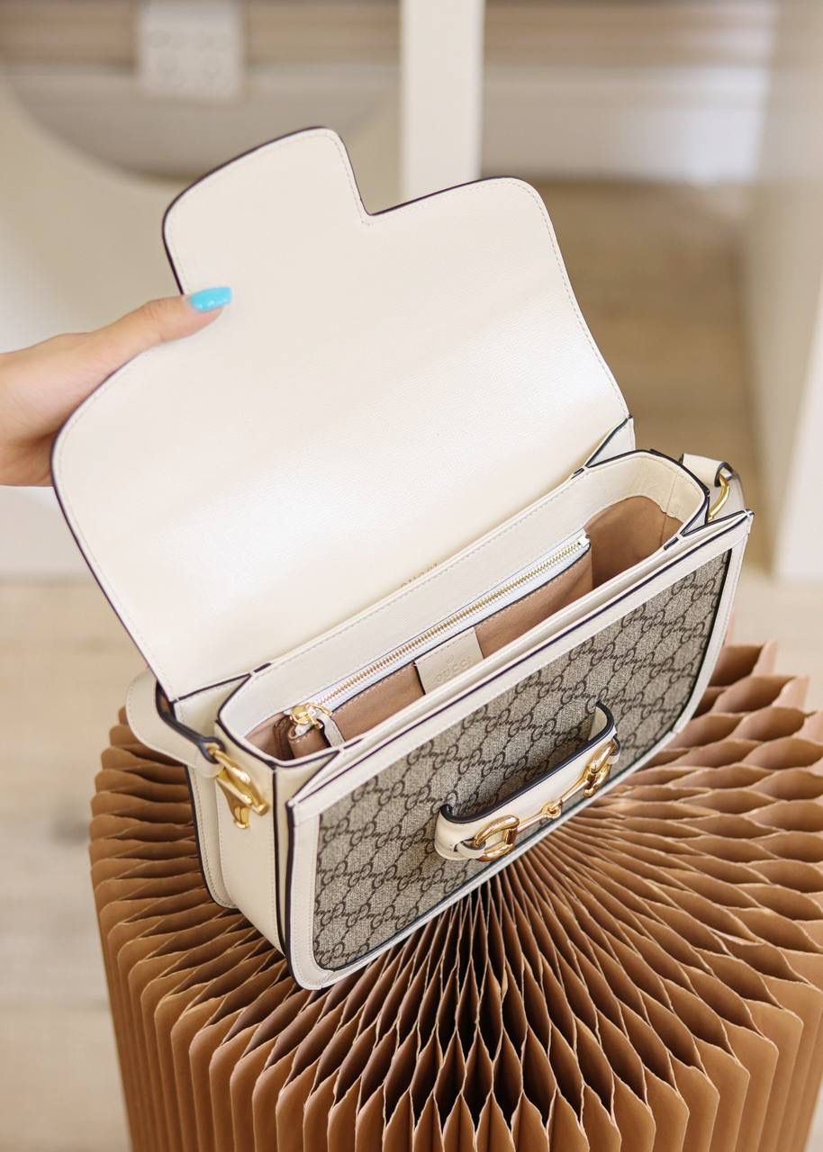 王牌产品𝐇𝐨𝐫𝐬𝐞𝐛𝐢𝐭 𝟭𝟵𝟱𝟱马鞍包正品皮 款号：602204 尺寸：25*18*8cm 𝙂𝙪𝙘𝙘𝙞 𝙃𝙤𝙧𝙨𝙚𝙗𝙞𝙩 1955马鞍包， 作为王牌产品， 品质真的不需要过多的吹嘘， 不敢说100%，但我们做到了全网，“唯一”诠释出正品该有的视觉感以及味道的高品质！