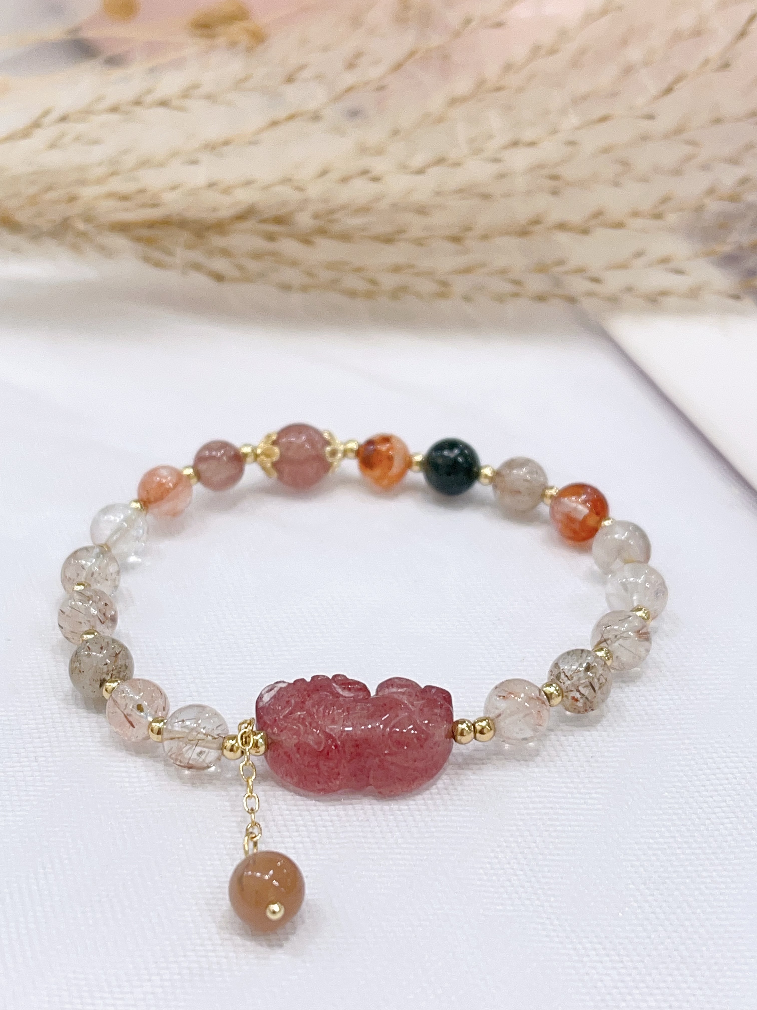 🍓 草莓晶貔貅 × 彩发晶多宝手串 Strawberry Quartz Pixiu & Multicolor Rutilated Quartz
