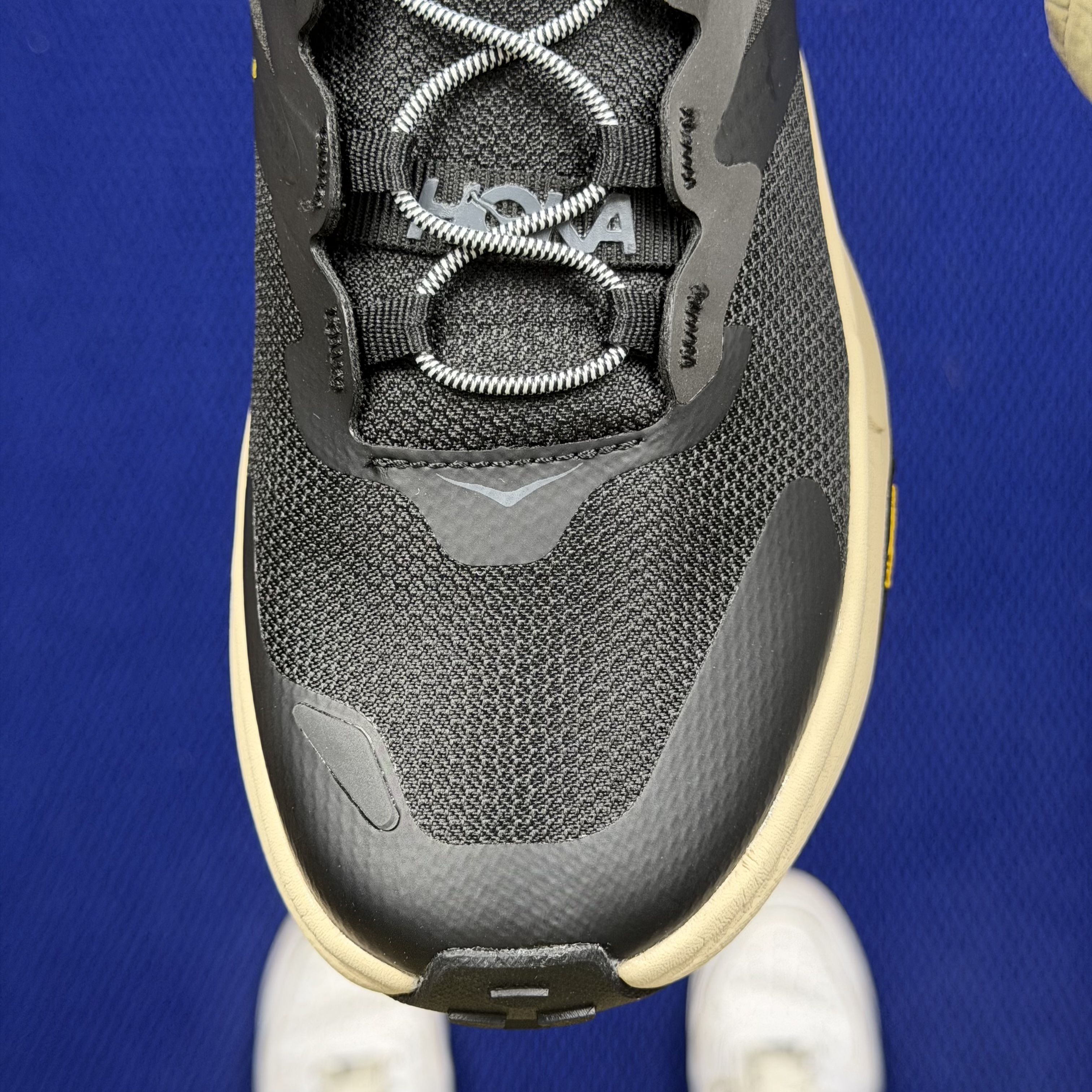 Hoka One One Transport