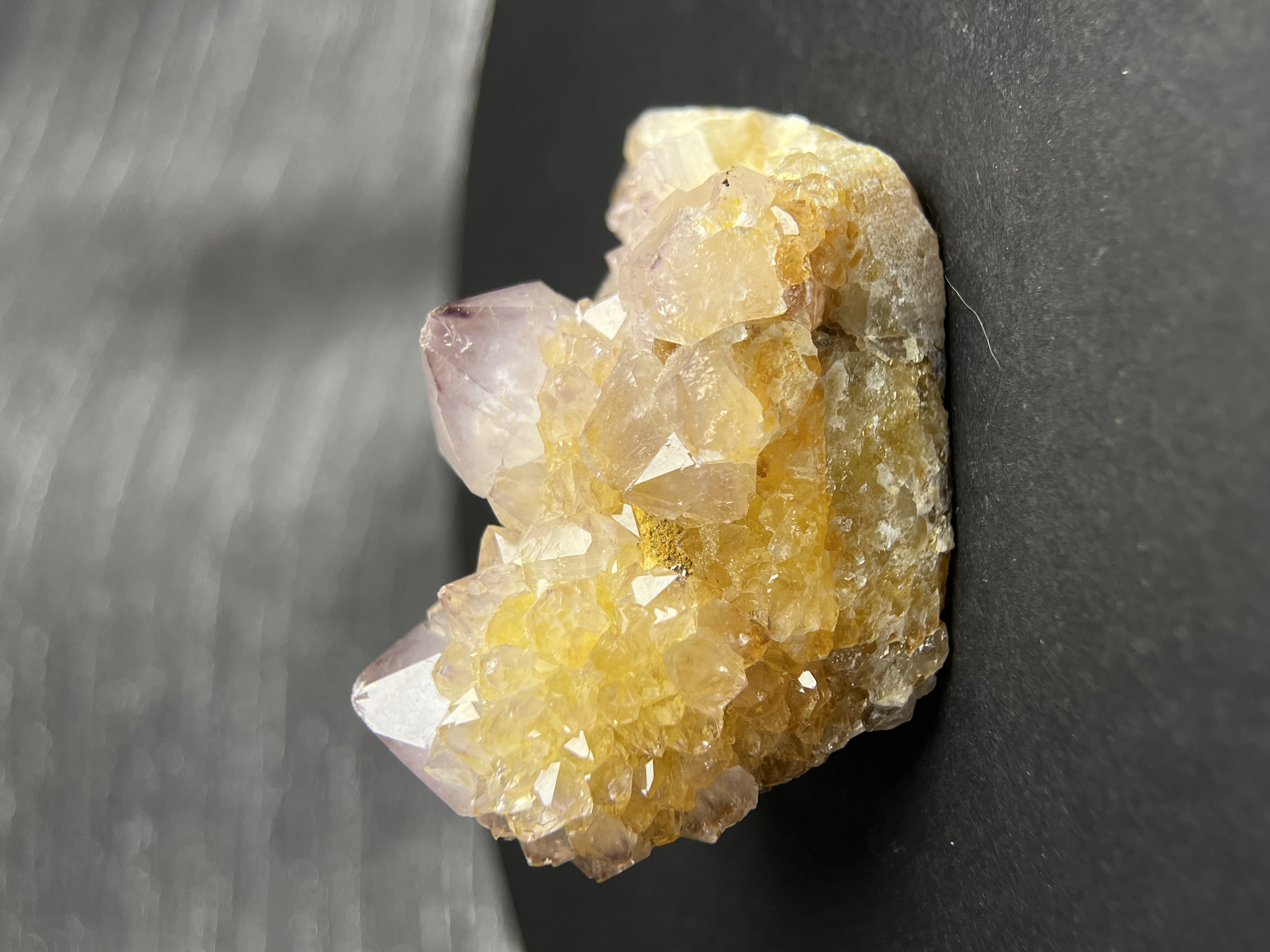 29RA189 精品南非原礦｜天然黃紫雙色仙人掌水晶簇