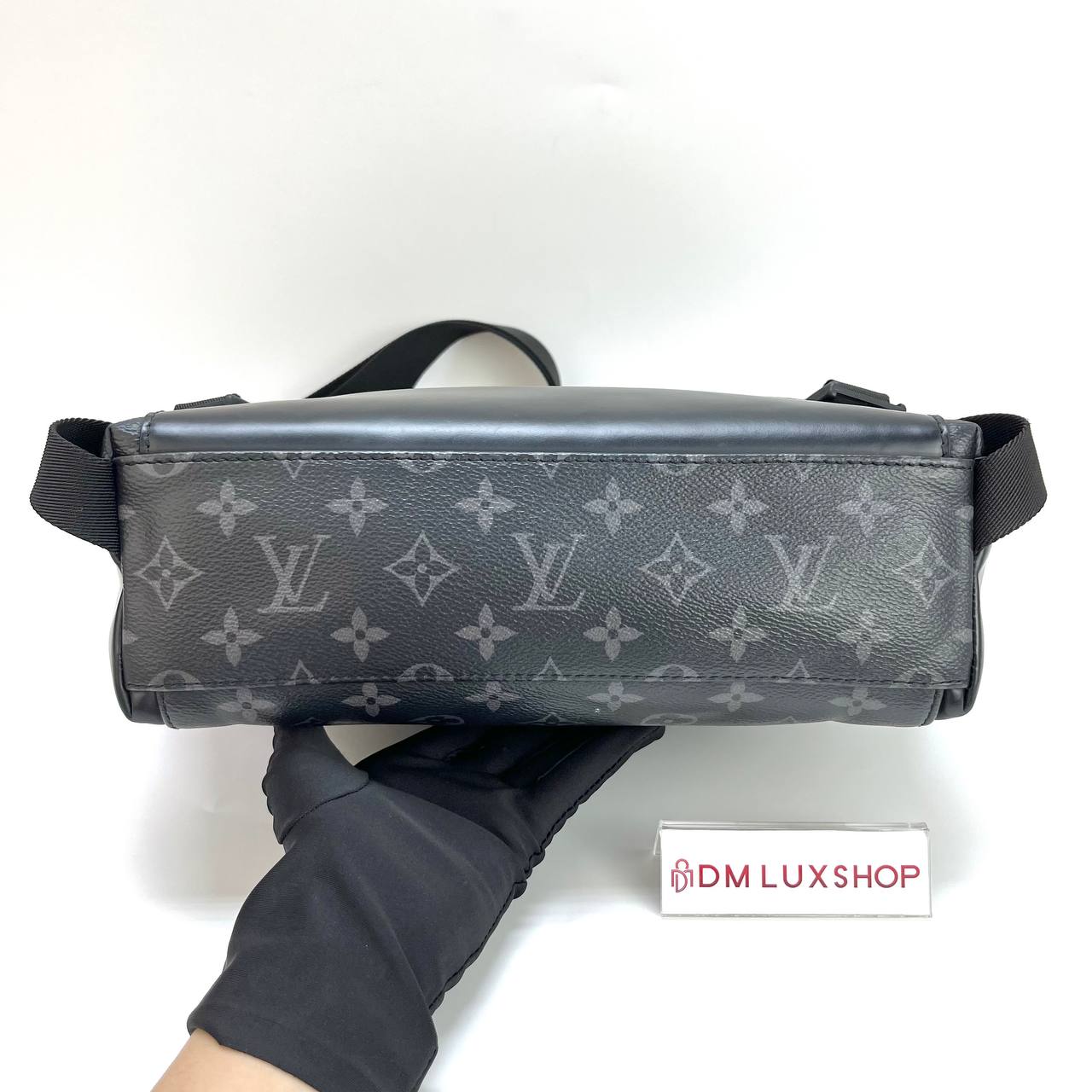 LV Monogram Eclipse Messenger Voyager PM