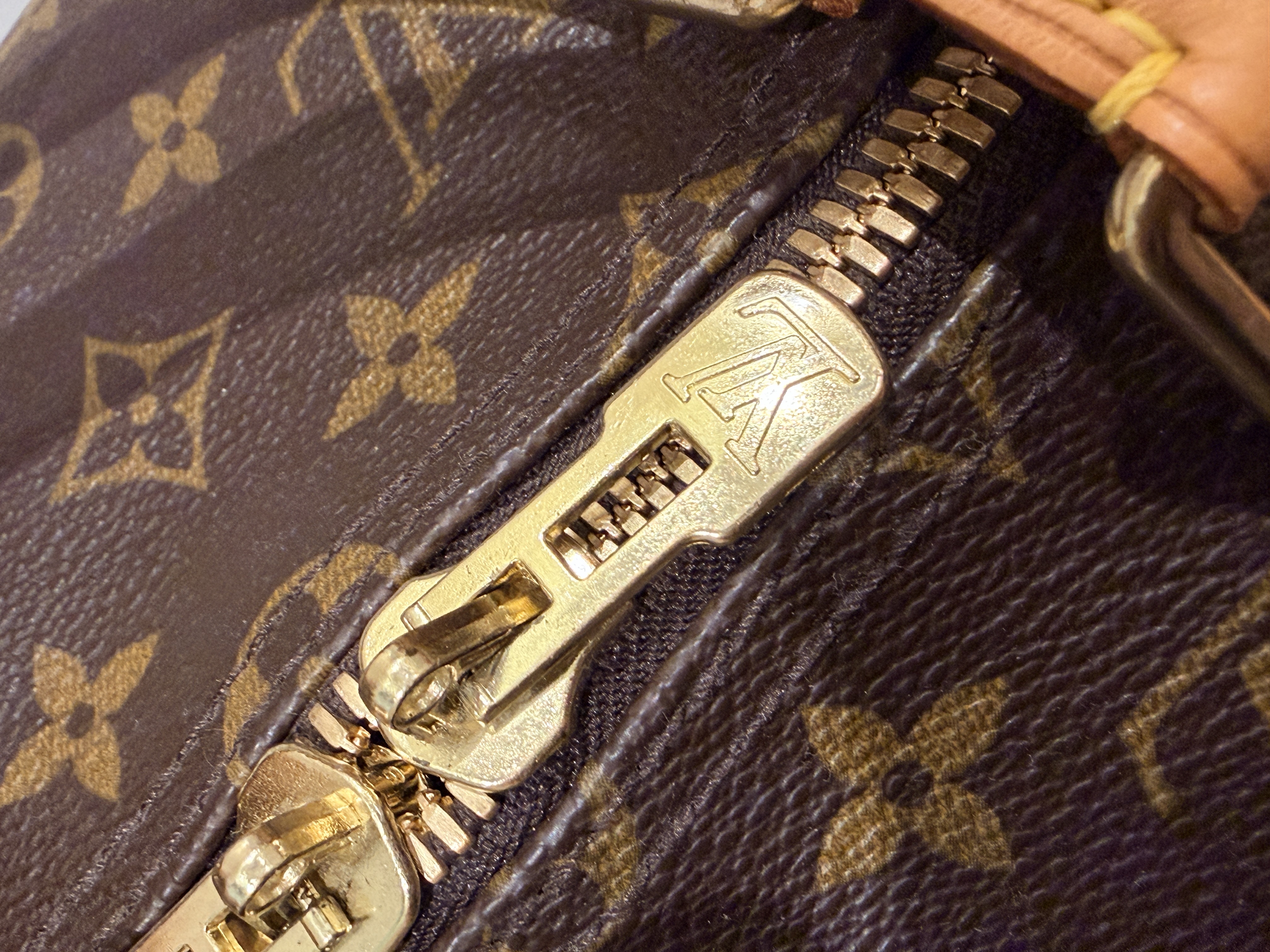 Louis Vuitton Monogram Keepall 50