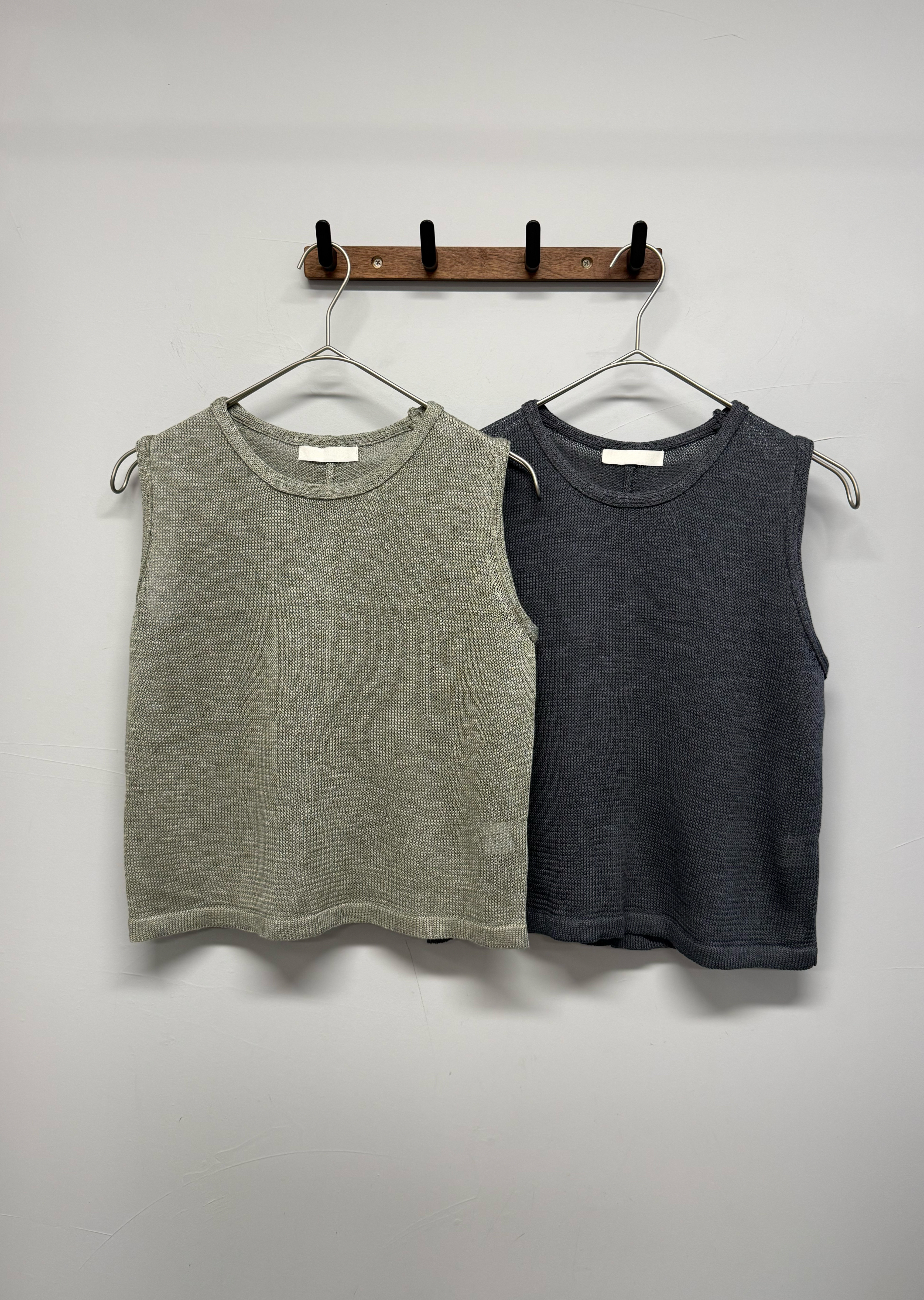 Basic knit vest #top144