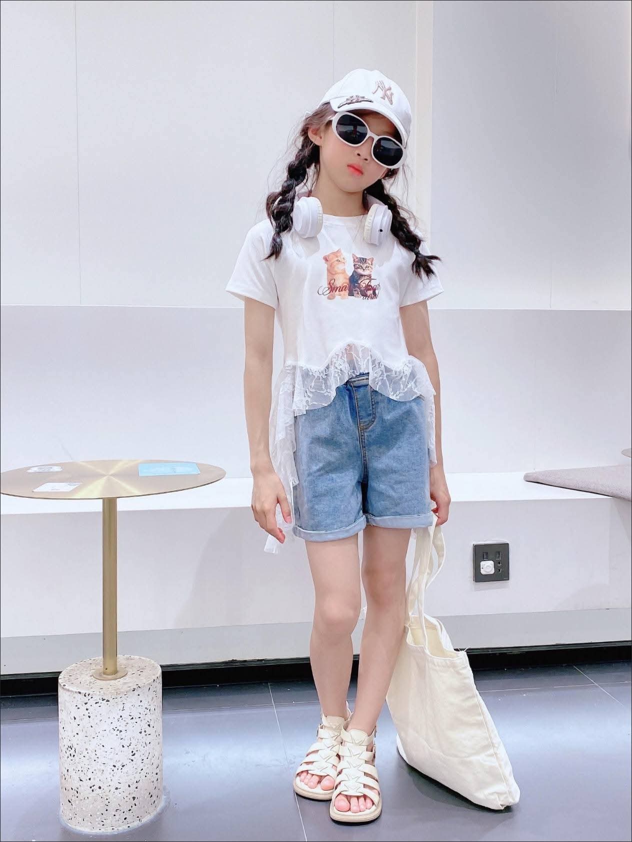A57 女童蕾丝拼接设计上衣