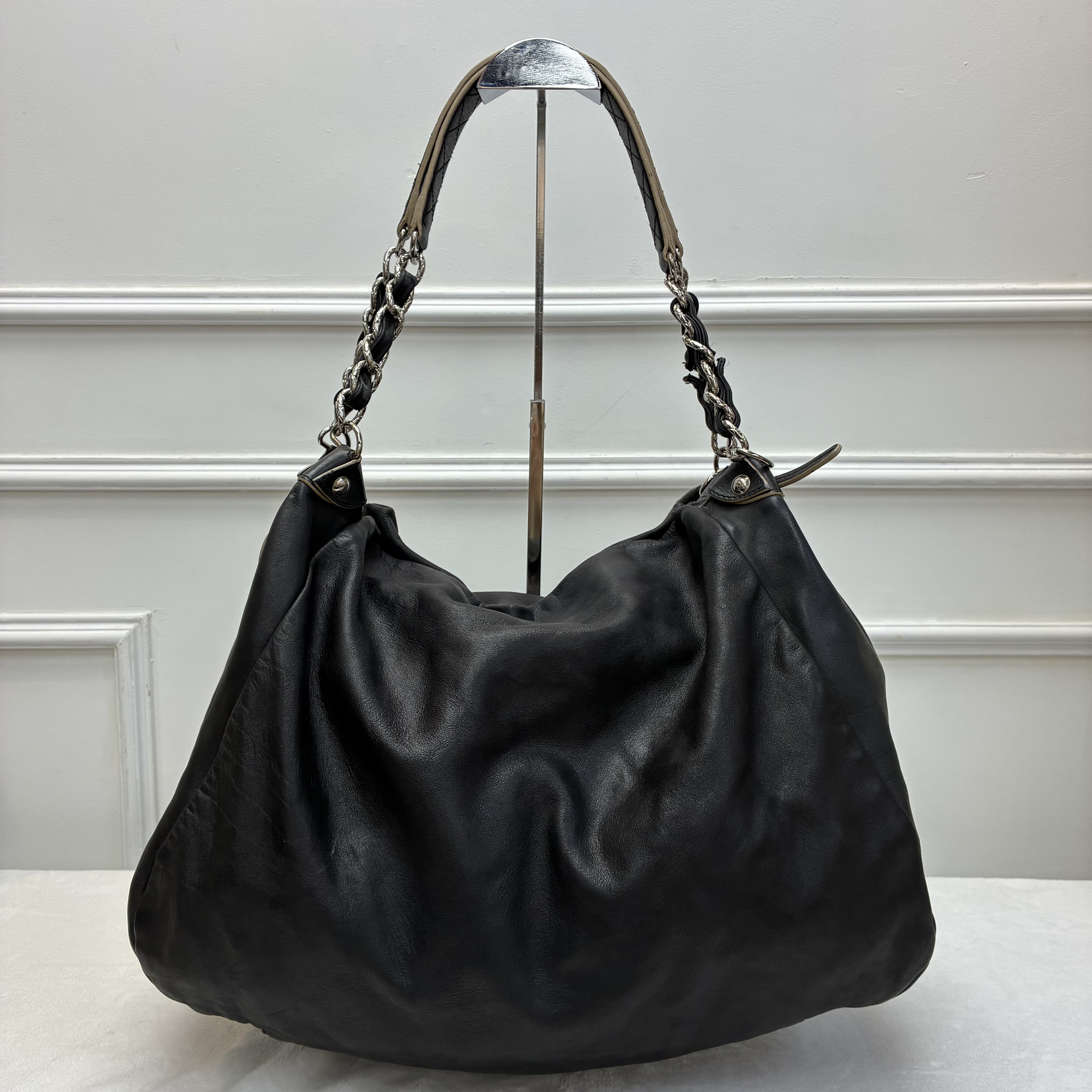 Chanel 黑銀雙C鏈帶單肩流浪包 hobo