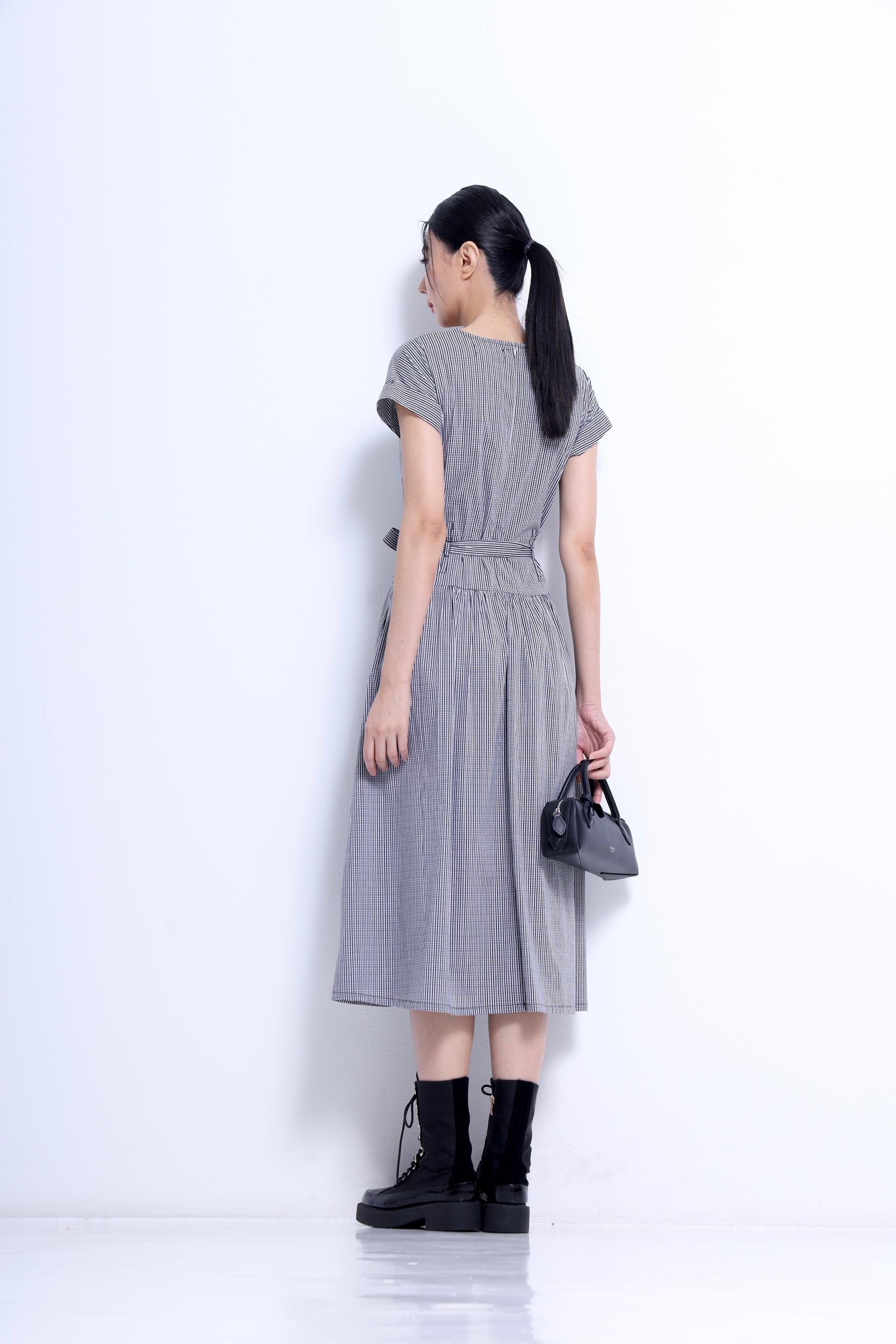 CD2157 ROUND NECK TIERED FLARE MIDI DRESS