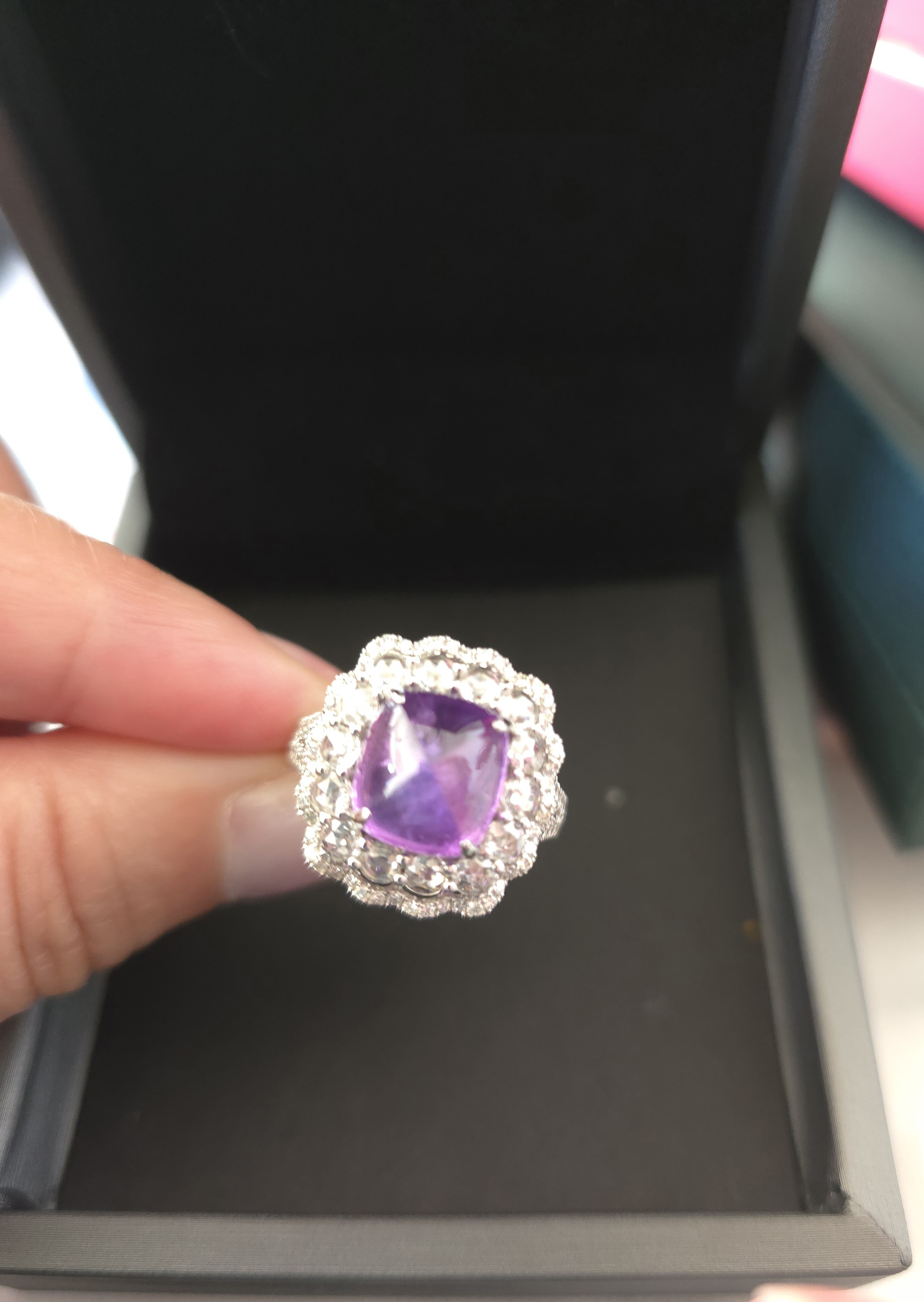 18K紫蓝宝鑽石戒指