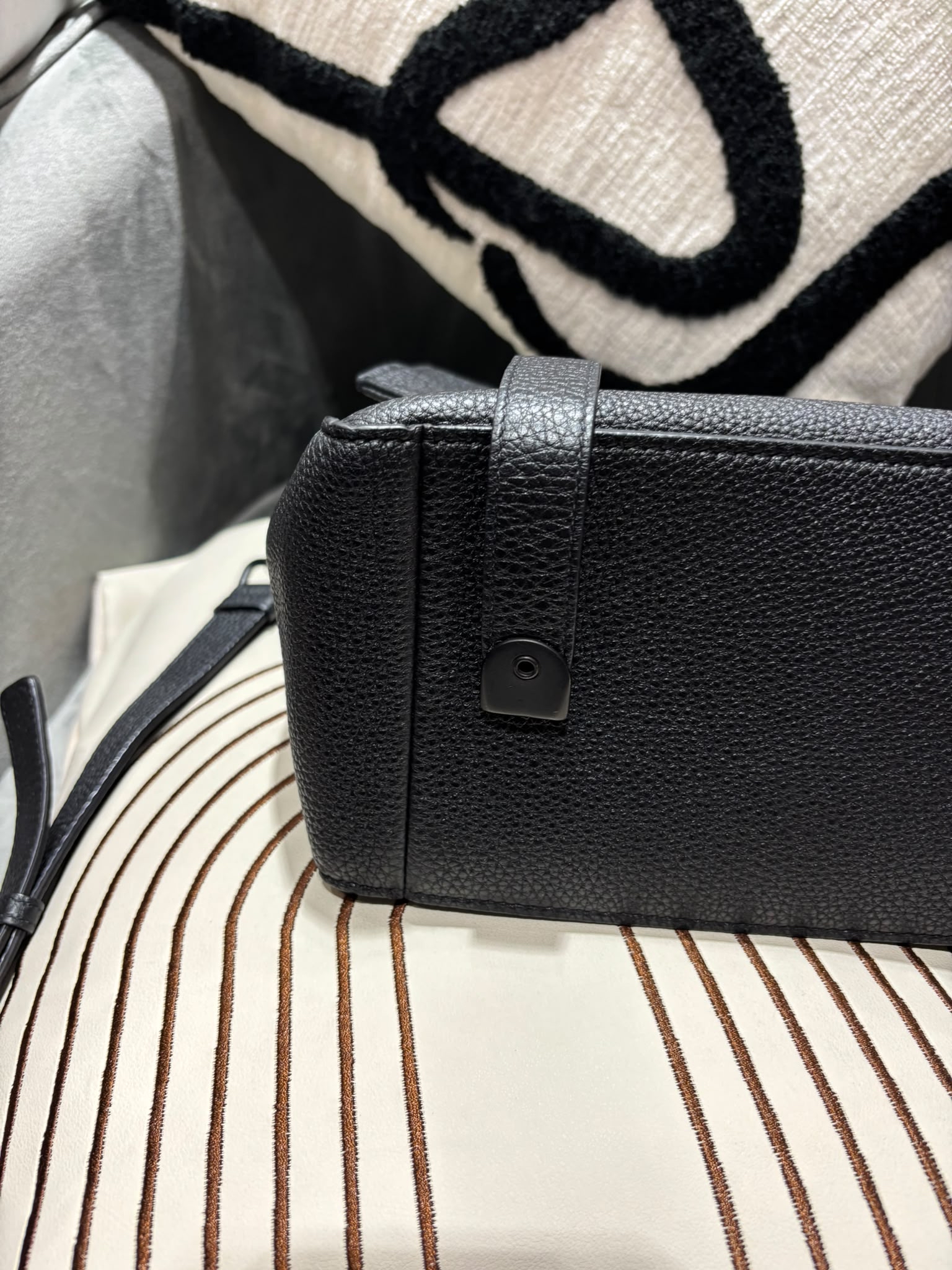 Dior Diorcamp Messenger Bag Uber Black Calfskin 100%Authentic, 
