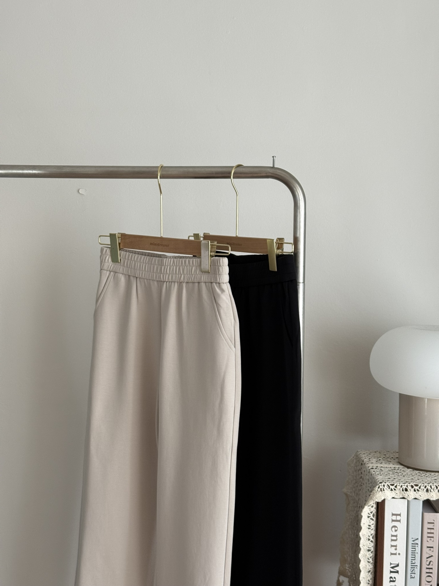 Jovy Straight Leg Pants | Black